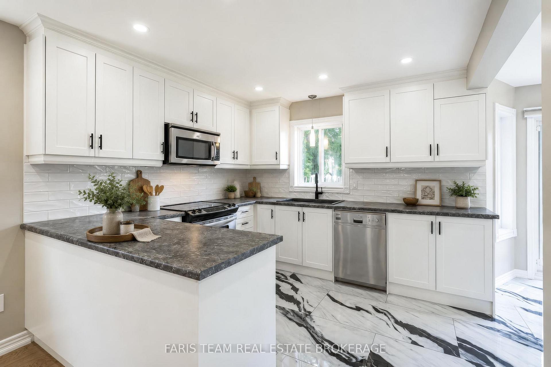 Photo 7 of 186 Ferndale Drive S, Barrie, Ardagh — HOMEH
