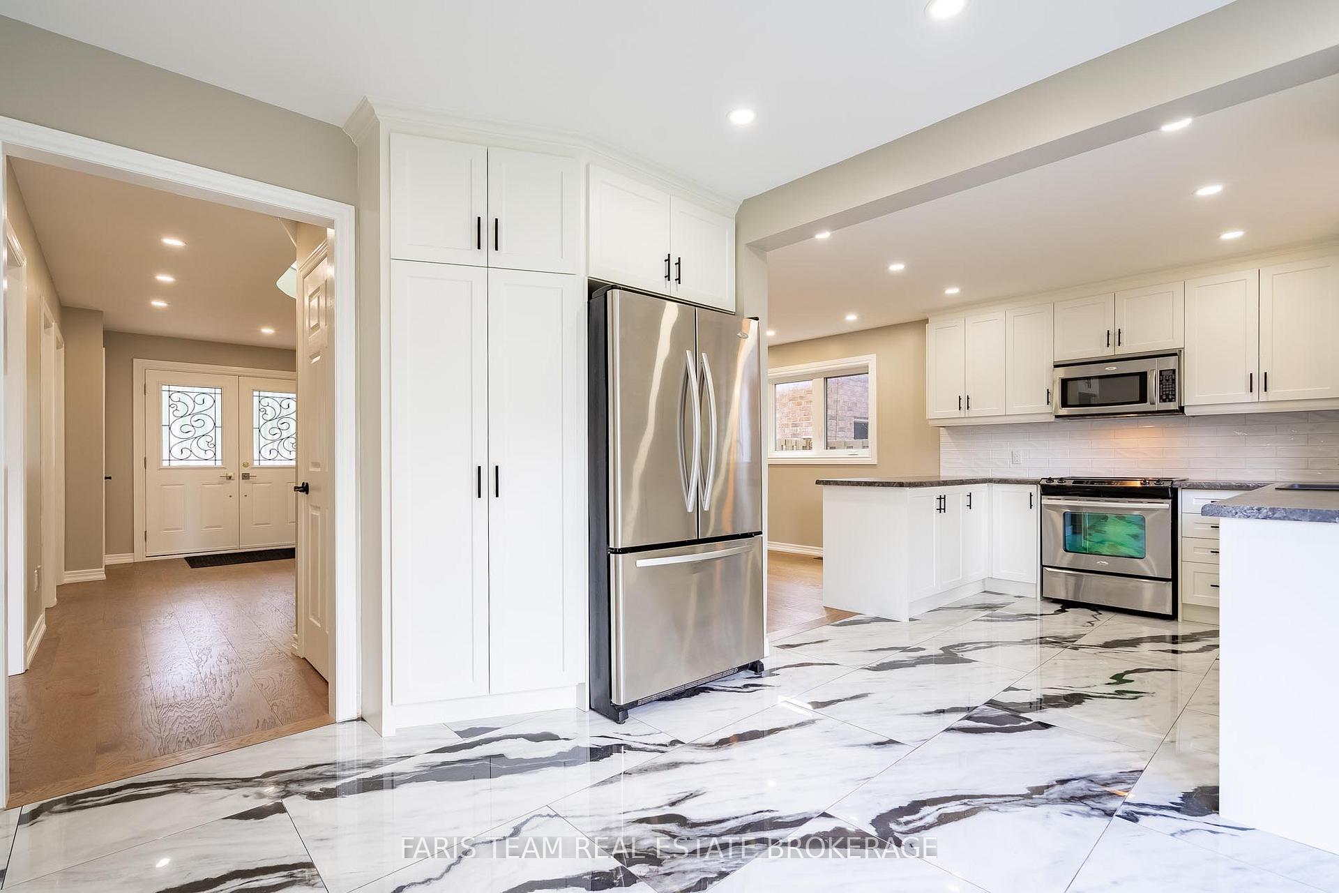 Photo 11 of 186 Ferndale Drive S, Barrie, Ardagh — HOMEH