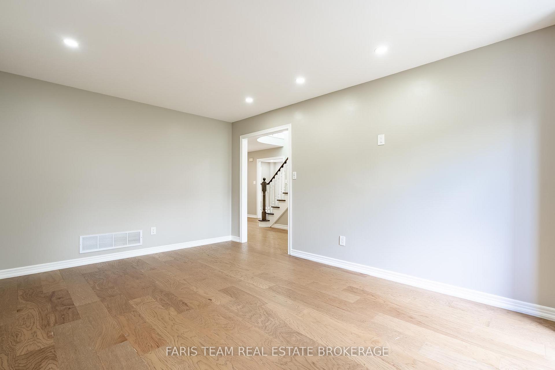 Photo 16 of 186 Ferndale Drive S, Barrie, Ardagh — HOMEH