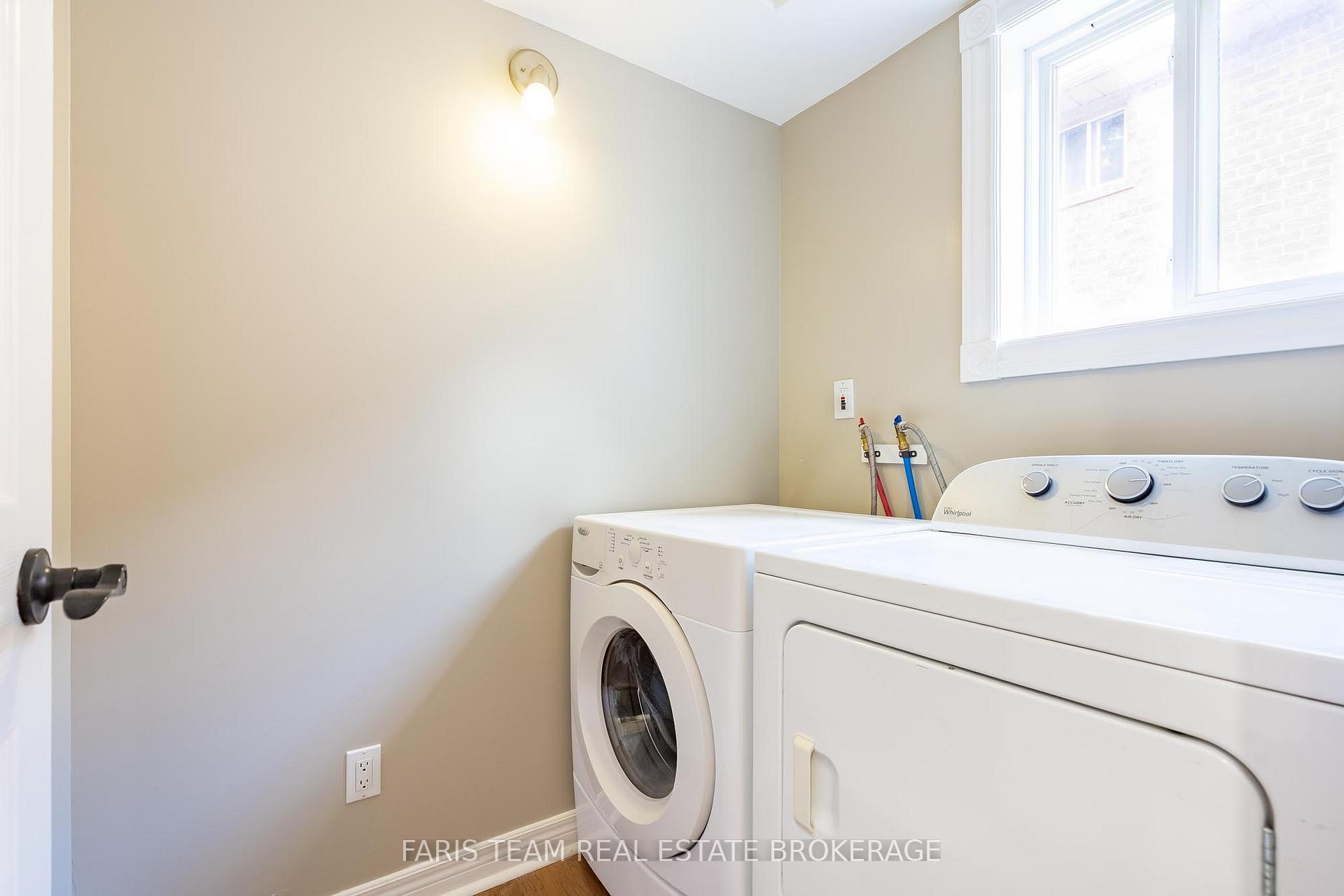 Photo 18 of 186 Ferndale Drive S, Barrie, Ardagh — HOMEH