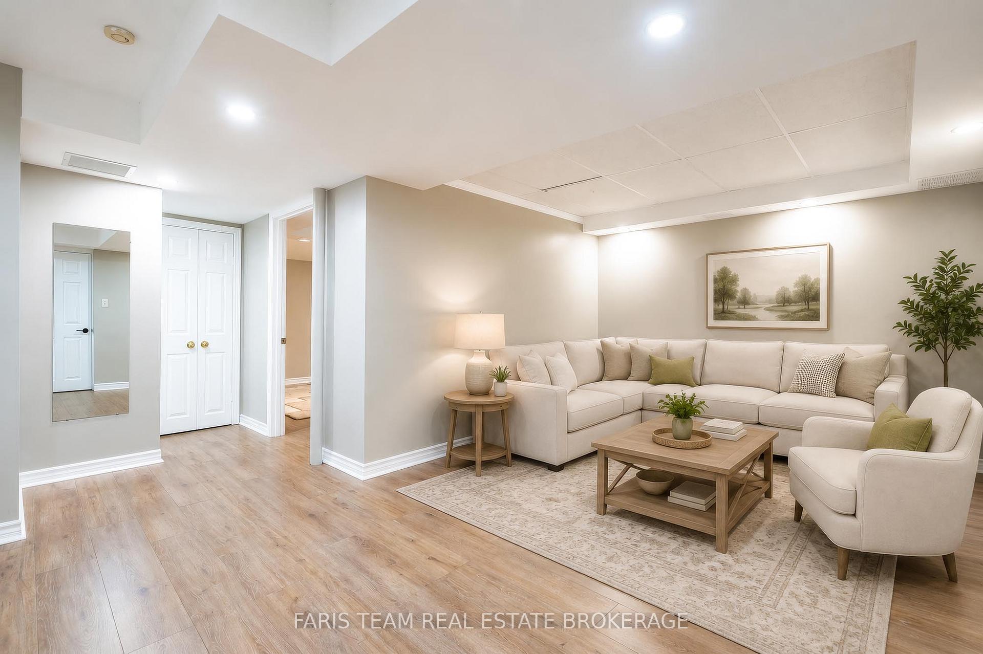 Photo 30 of 186 Ferndale Drive S, Barrie, Ardagh — HOMEH