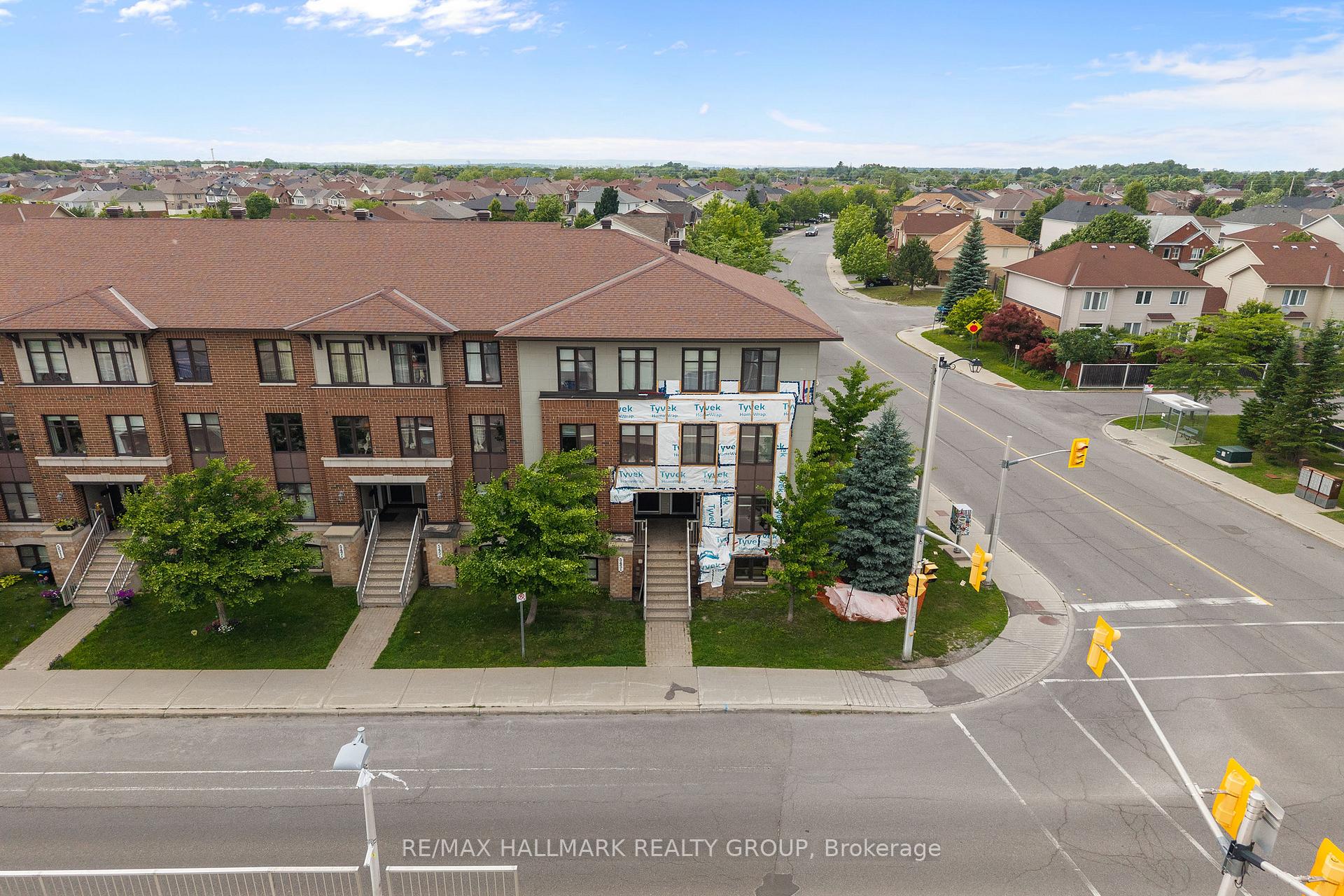 Photo 1 of Unit A, 541 Chapman Mills Drive, Ottawa, Barrhaven - Strandherd — HOMEH