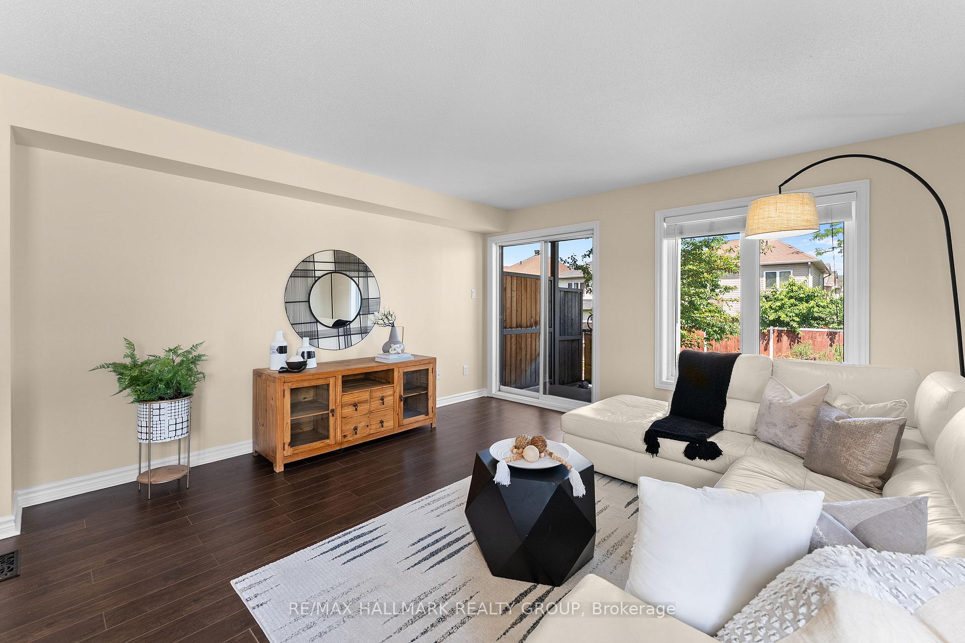 Photo 10 of Unit A, 541 Chapman Mills Drive, Ottawa, Barrhaven - Strandherd — HOMEH