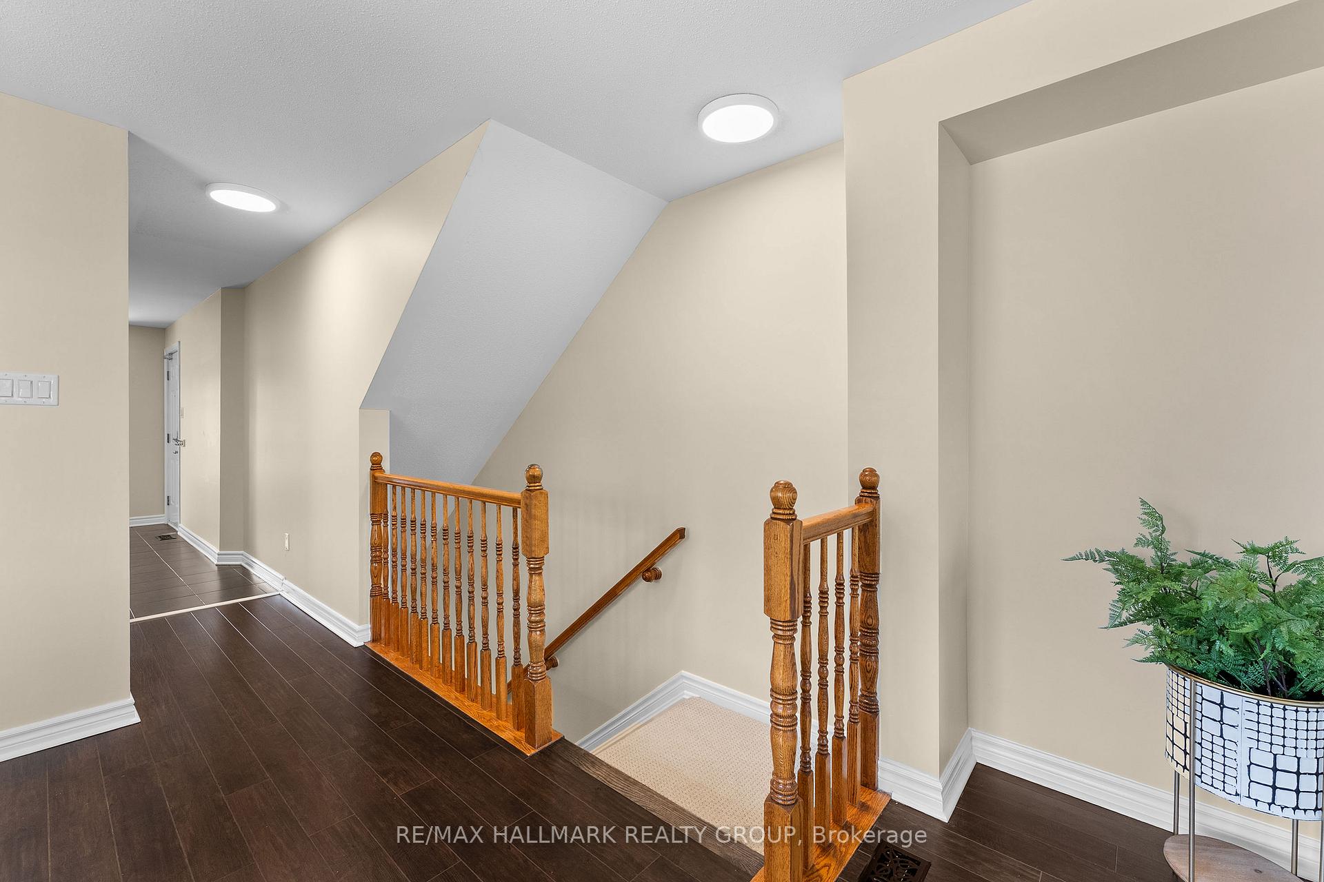 Photo 17 of Unit A, 541 Chapman Mills Drive, Ottawa, Barrhaven - Strandherd — HOMEH