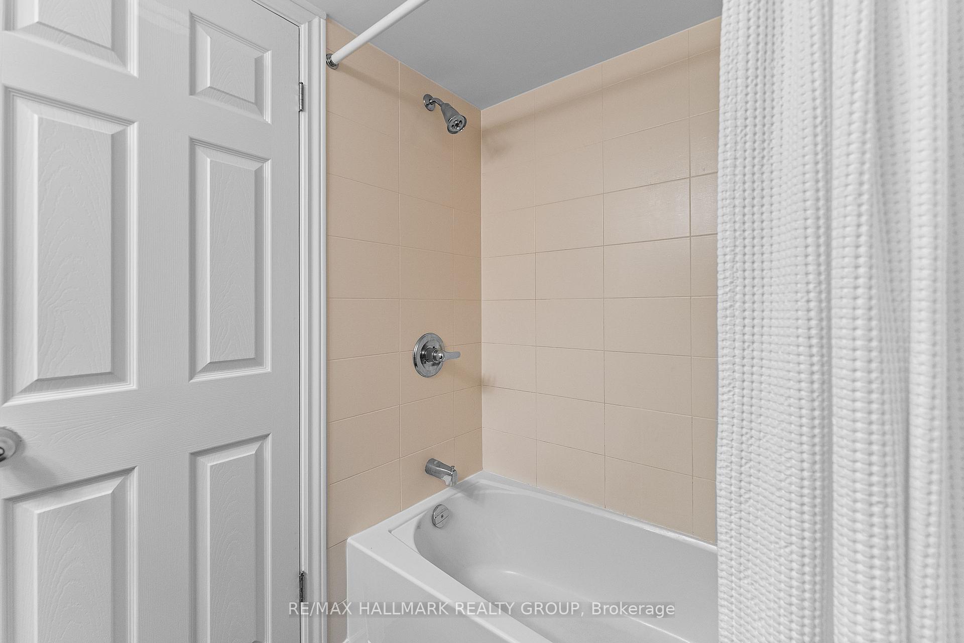 Photo 22 of Unit A, 541 Chapman Mills Drive, Ottawa, Barrhaven - Strandherd — HOMEH