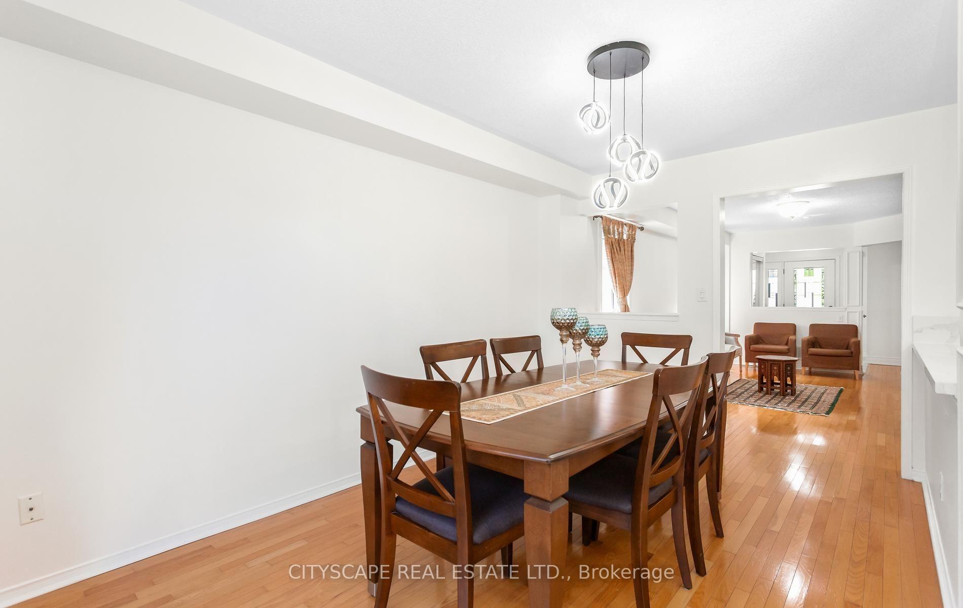 Photo 11 of 5685 Topaz Place, Mississauga, Churchill Meadows — HOMEH