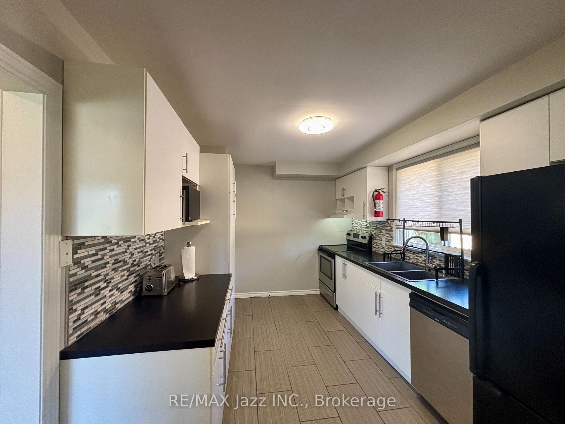 Photo 8 of Unit Unit 1, 751 Phillip Murray Avenue, Oshawa, Lakeview — HOMEH