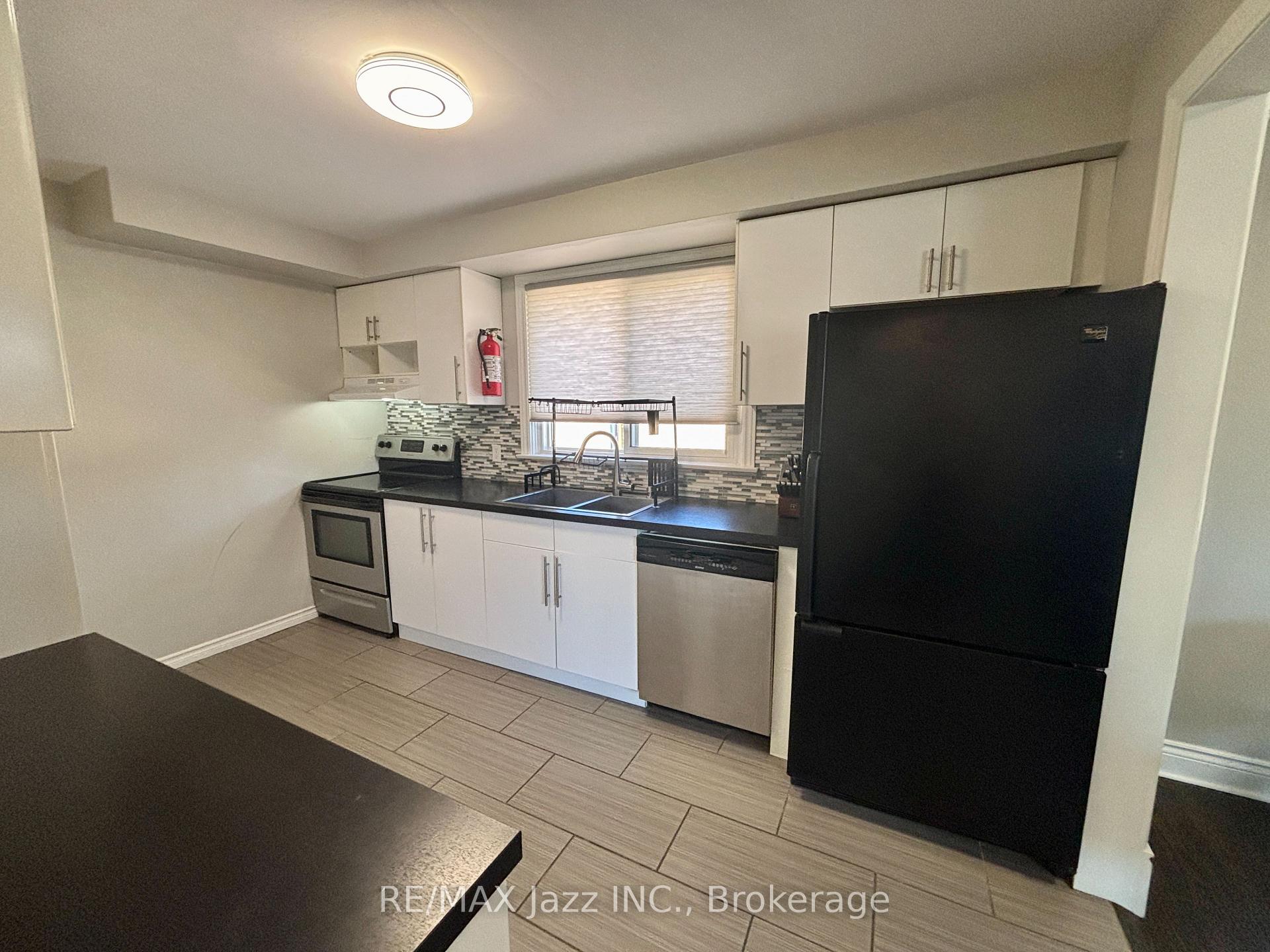 Photo 9 of Unit Unit 1, 751 Phillip Murray Avenue, Oshawa, Lakeview — HOMEH