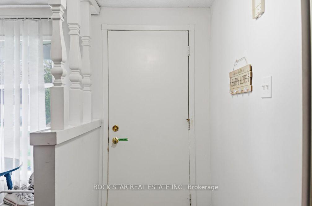 Photo 1 of 402 Midwood Crescent, Waterloo, Beechwood West — HOMEH