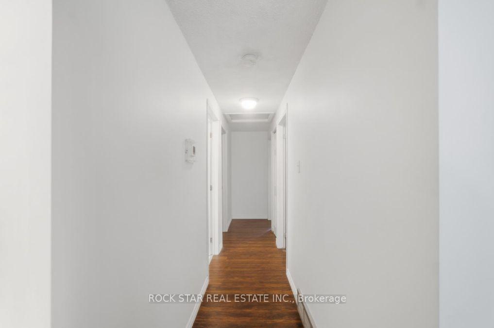 Photo 8 of 402 Midwood Crescent, Waterloo, Beechwood West — HOMEH