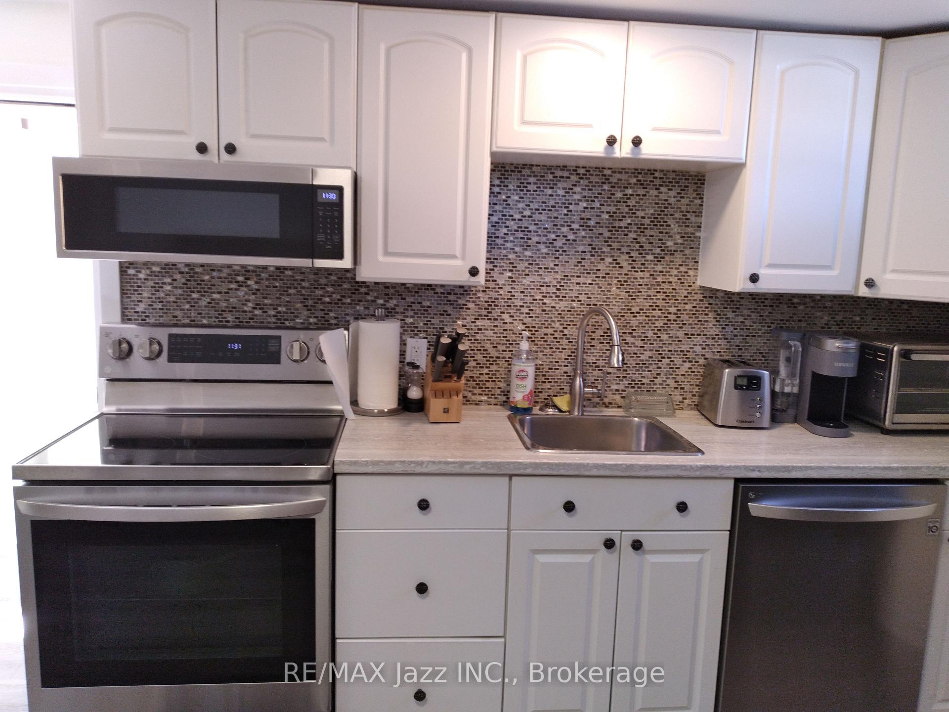 Photo 6 of Unit Unit 2, 751 Phillip Murray Avenue, Oshawa, Lakeview — HOMEH