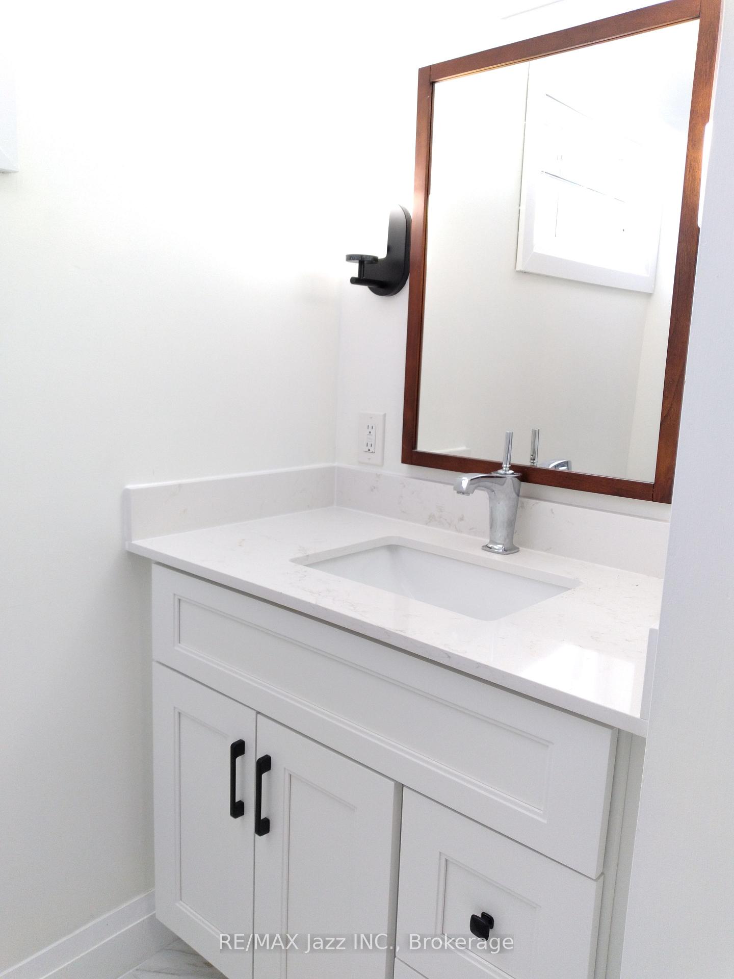 Photo 10 of Unit Unit 2, 751 Phillip Murray Avenue, Oshawa, Lakeview — HOMEH