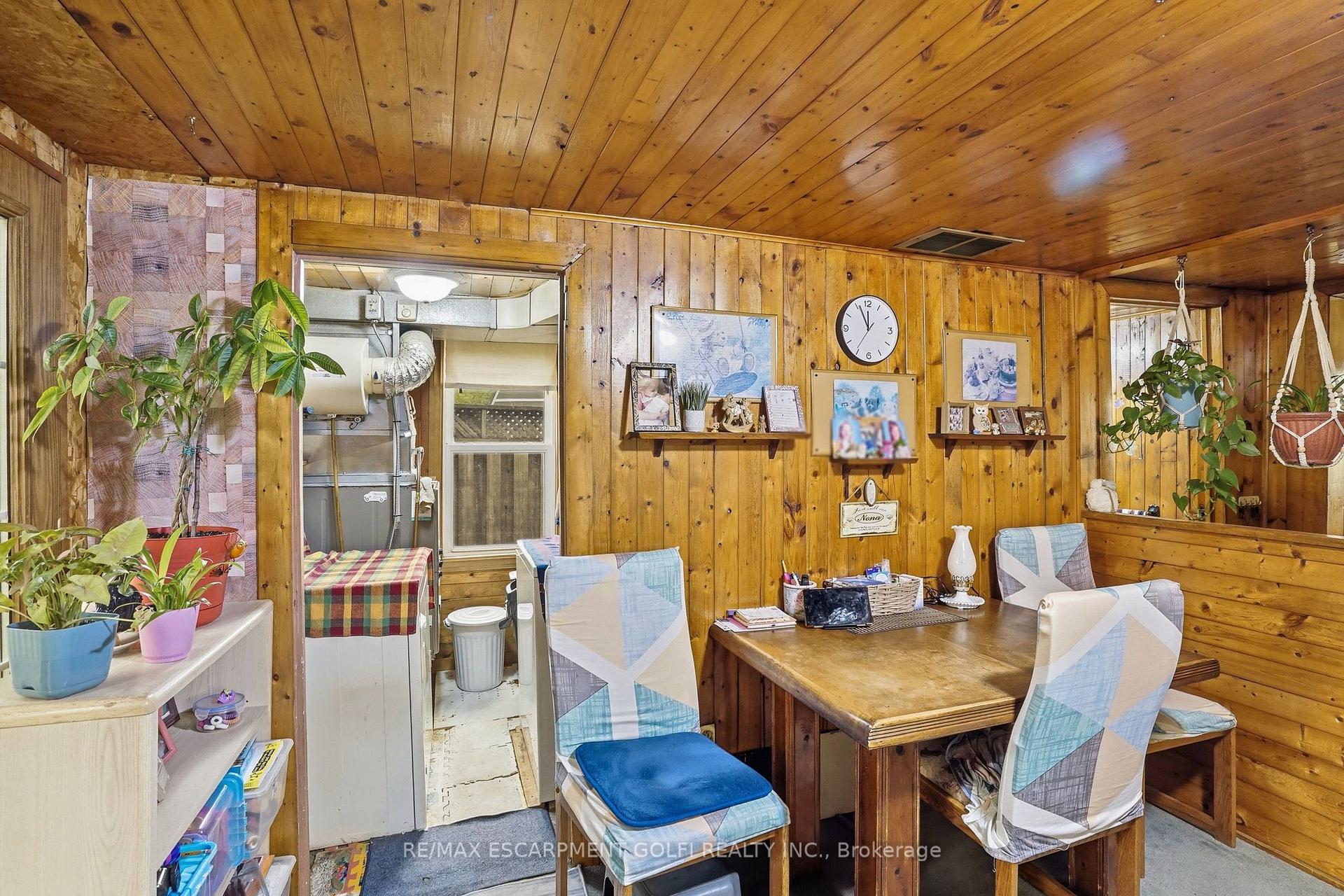 Photo 13 of 834 Mohawk Road E, Hamilton, Hampton Heights — HOMEH