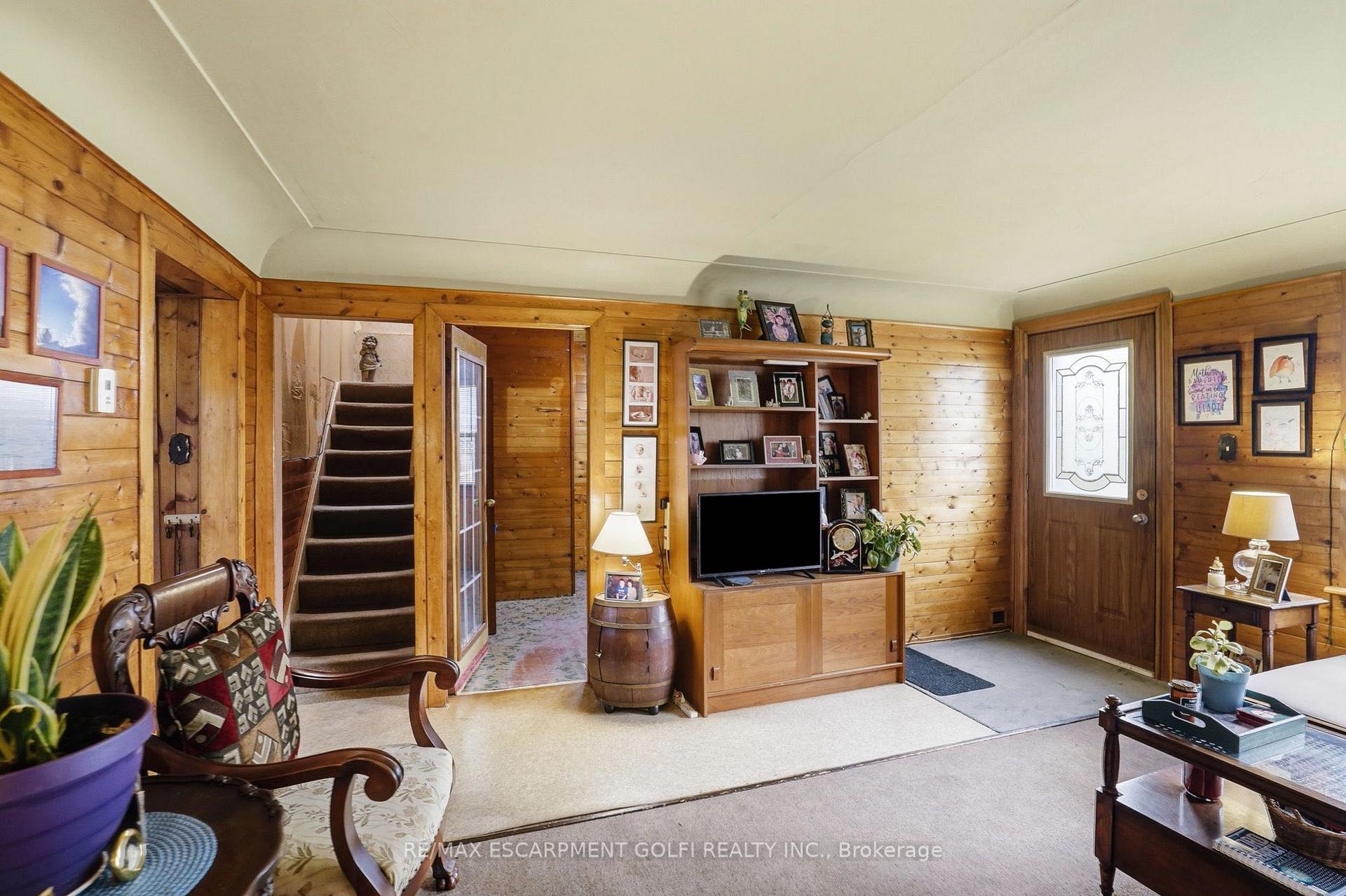 Photo 19 of 834 Mohawk Road E, Hamilton, Hampton Heights — HOMEH