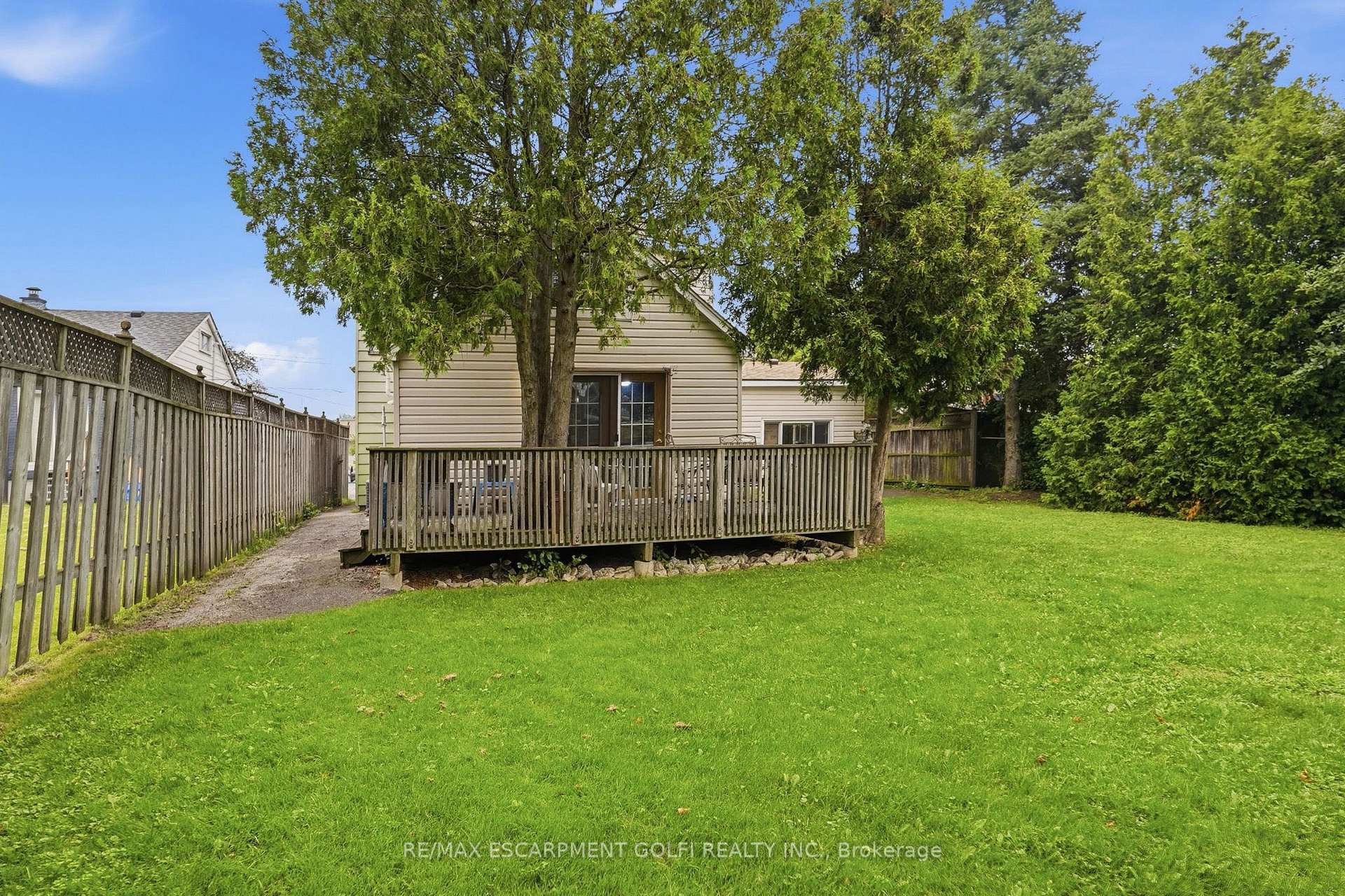 Photo 32 of 834 Mohawk Road E, Hamilton, Hampton Heights — HOMEH