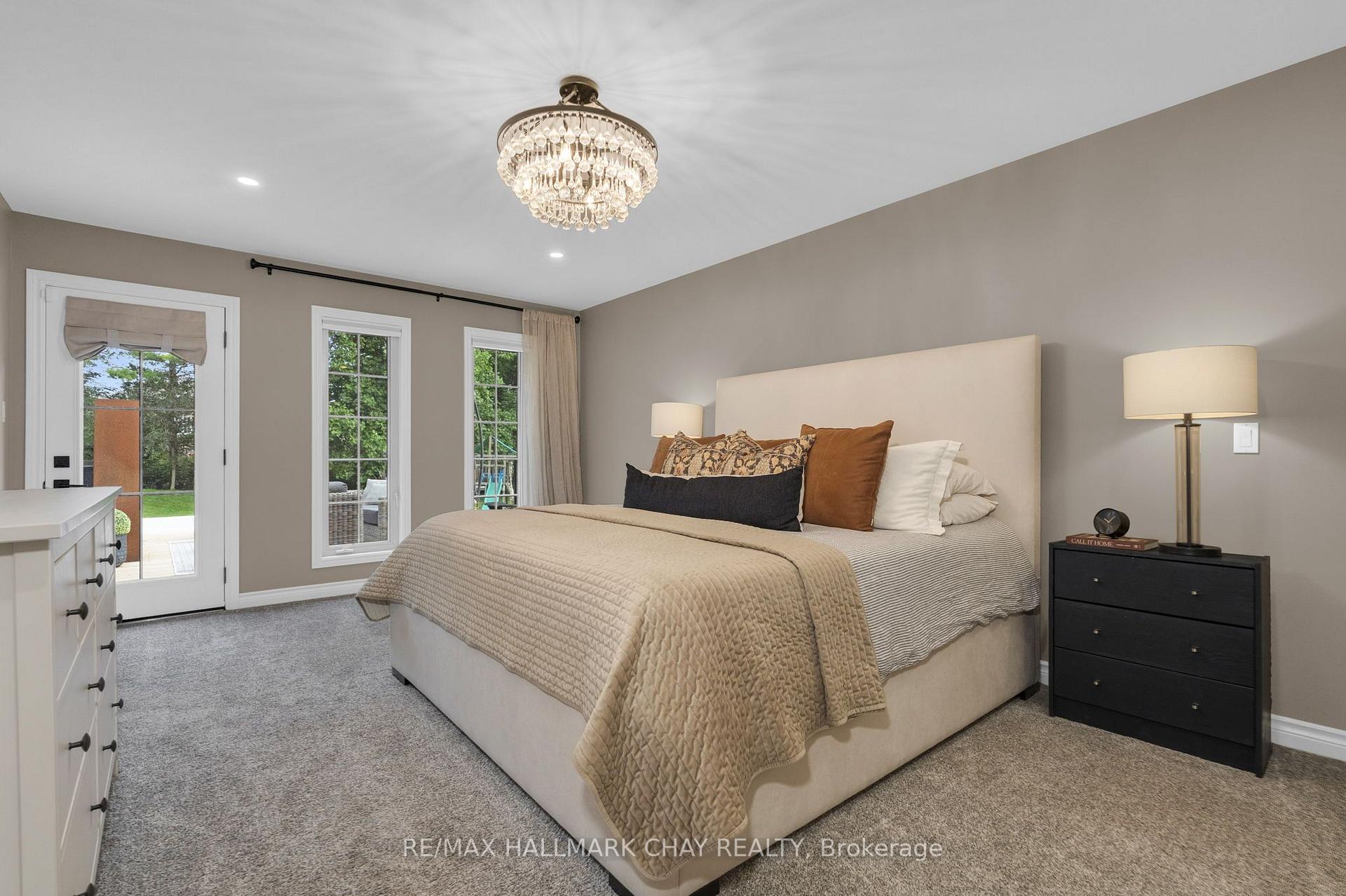 Photo 17 of 32 Forest Hill Drive, Springwater, Midhurst — HOMEH