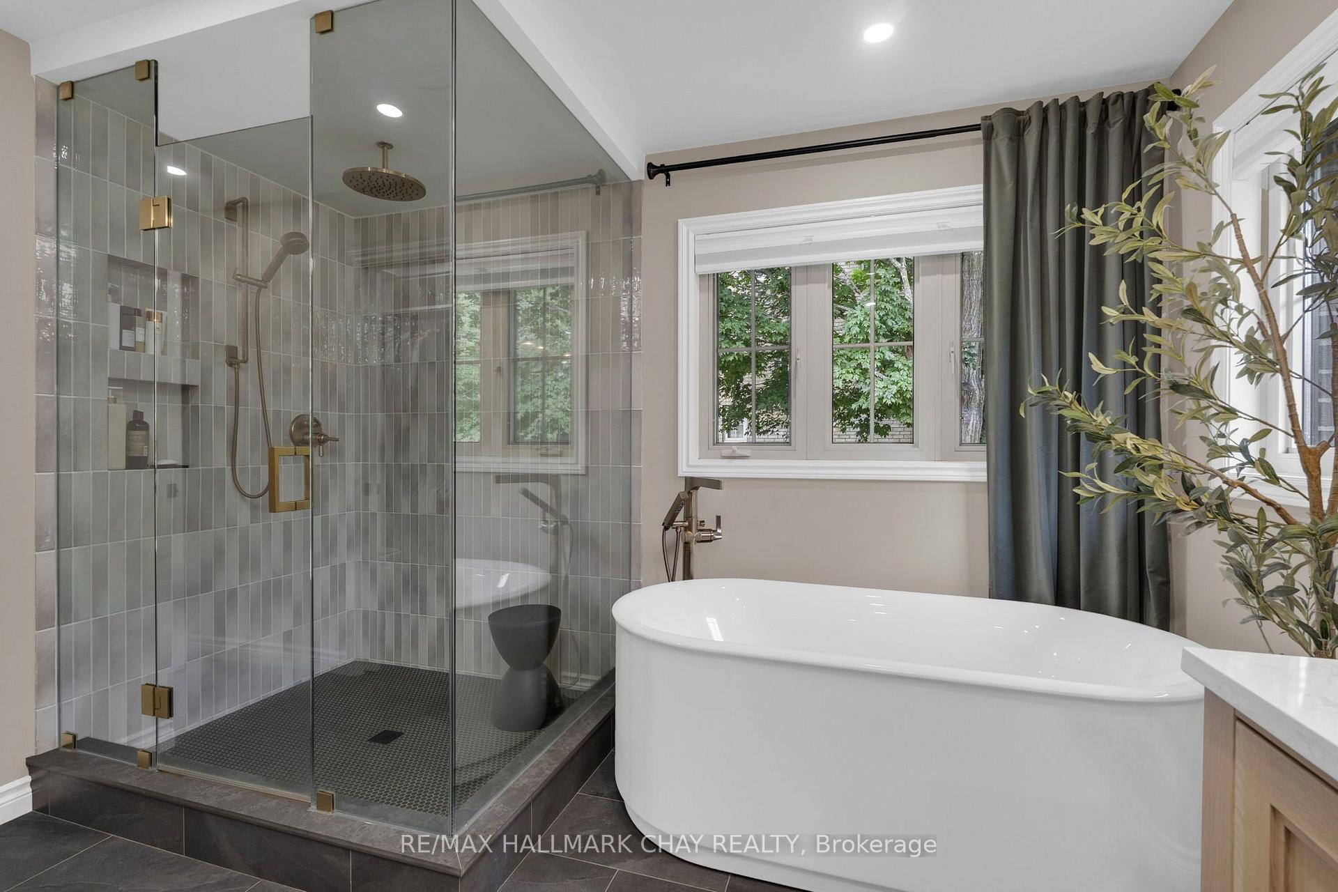 Photo 20 of 32 Forest Hill Drive, Springwater, Midhurst — HOMEH