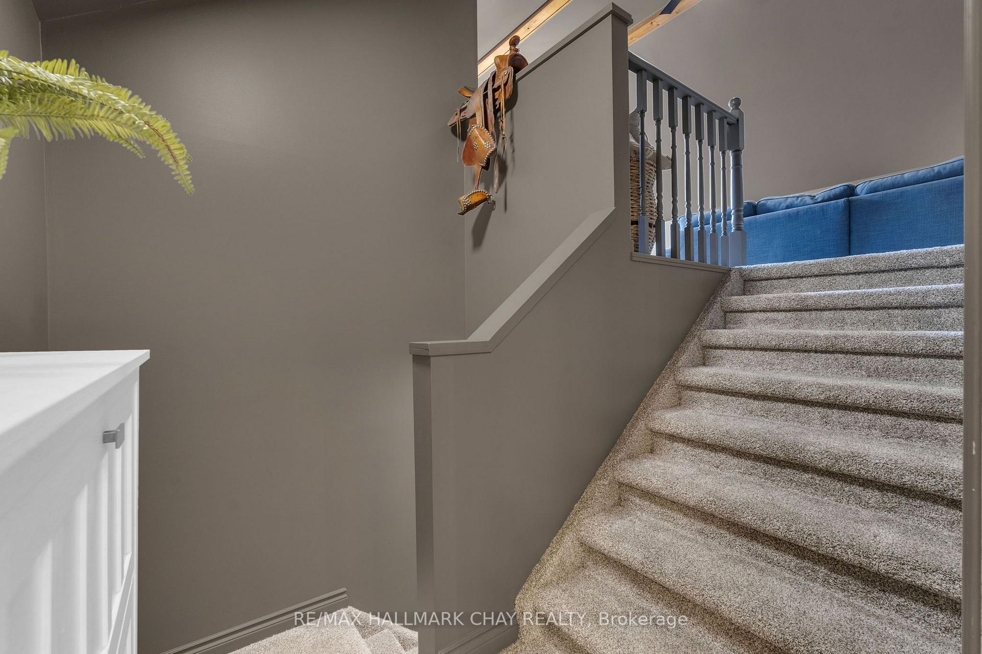 Photo 26 of 32 Forest Hill Drive, Springwater, Midhurst — HOMEH