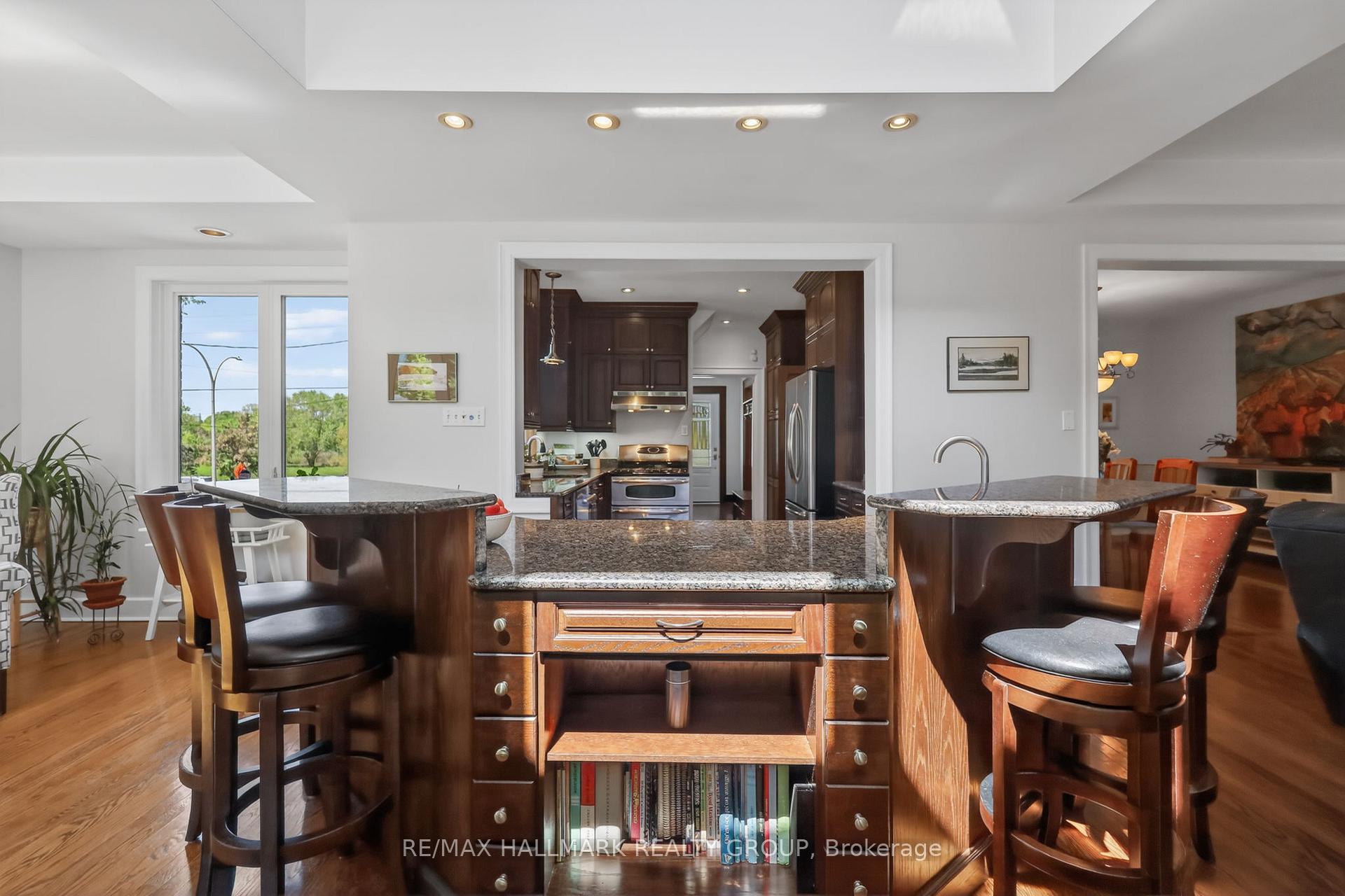 Photo 7 of 2043 Riverside Drive, Ottawa, Faircrest Heights — HOMEH