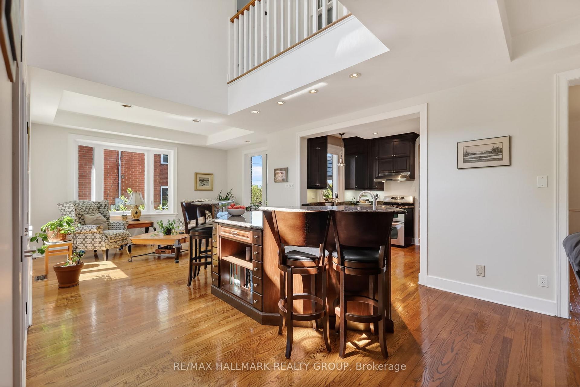 Photo 9 of 2043 Riverside Drive, Ottawa, Faircrest Heights — HOMEH