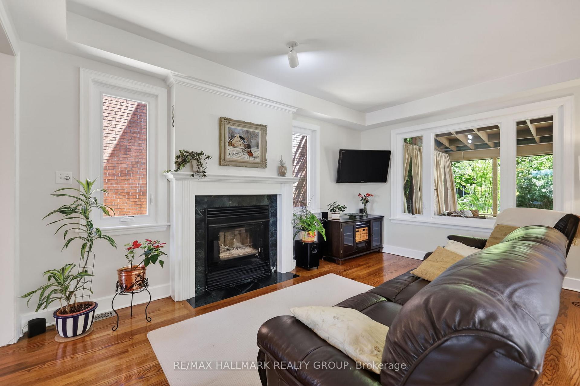Photo 13 of 2043 Riverside Drive, Ottawa, Faircrest Heights — HOMEH