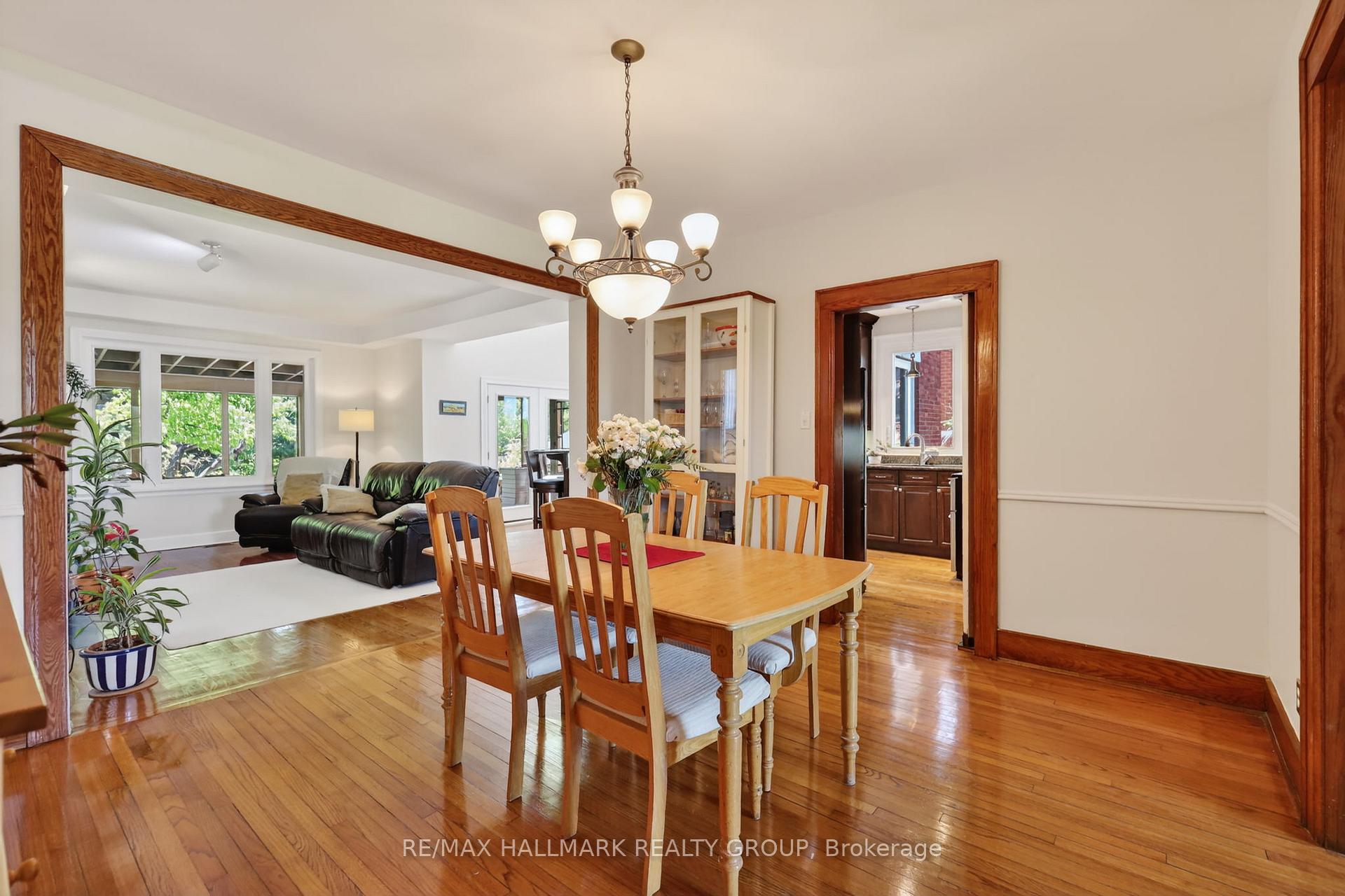 Photo 15 of 2043 Riverside Drive, Ottawa, Faircrest Heights — HOMEH