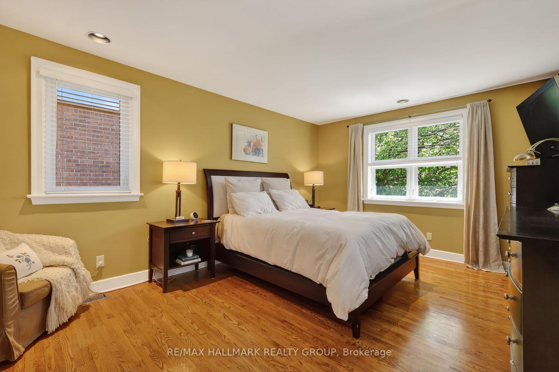 Photo 22 of 2043 Riverside Drive, Ottawa, Faircrest Heights — HOMEH