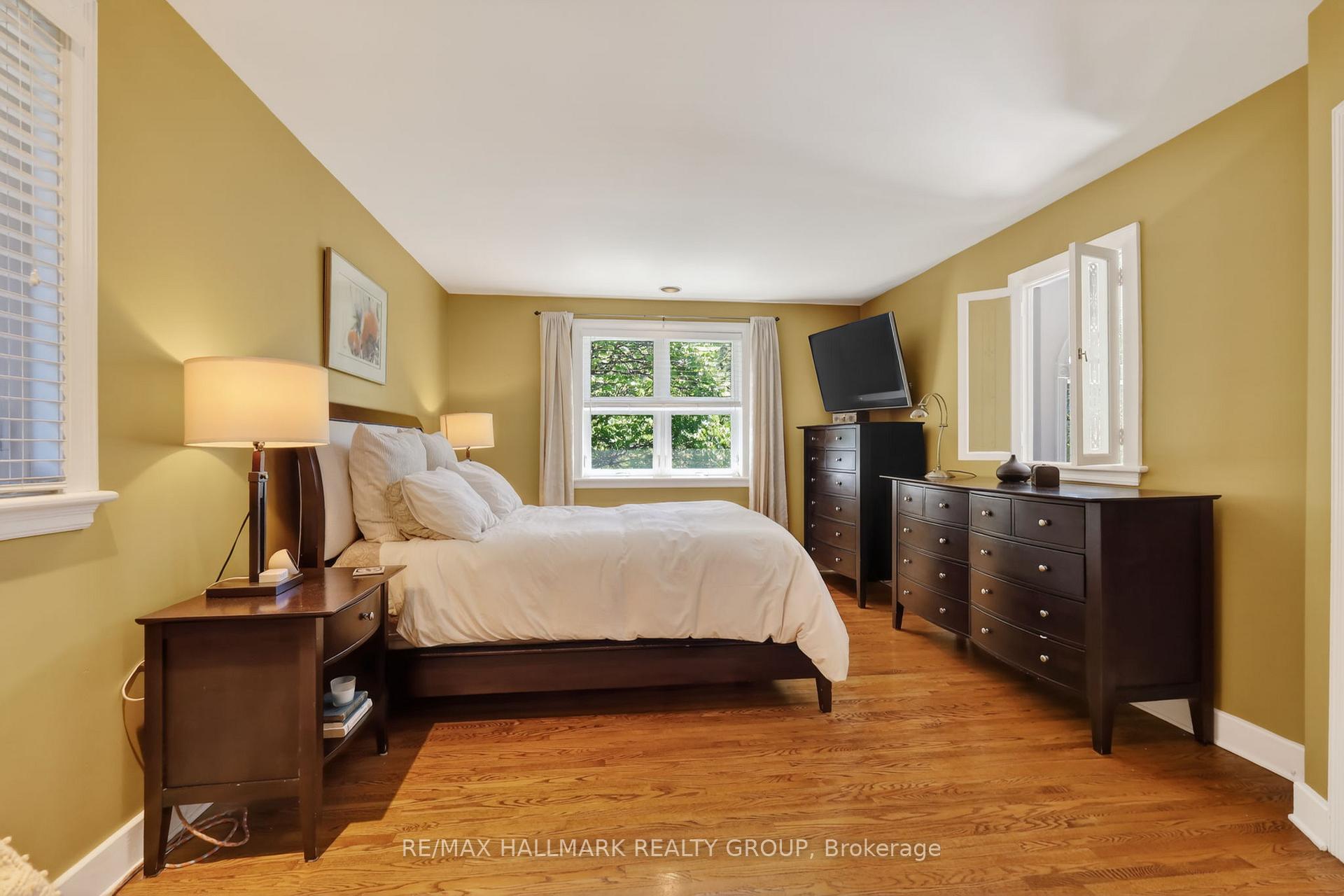 Photo 23 of 2043 Riverside Drive, Ottawa, Faircrest Heights — HOMEH