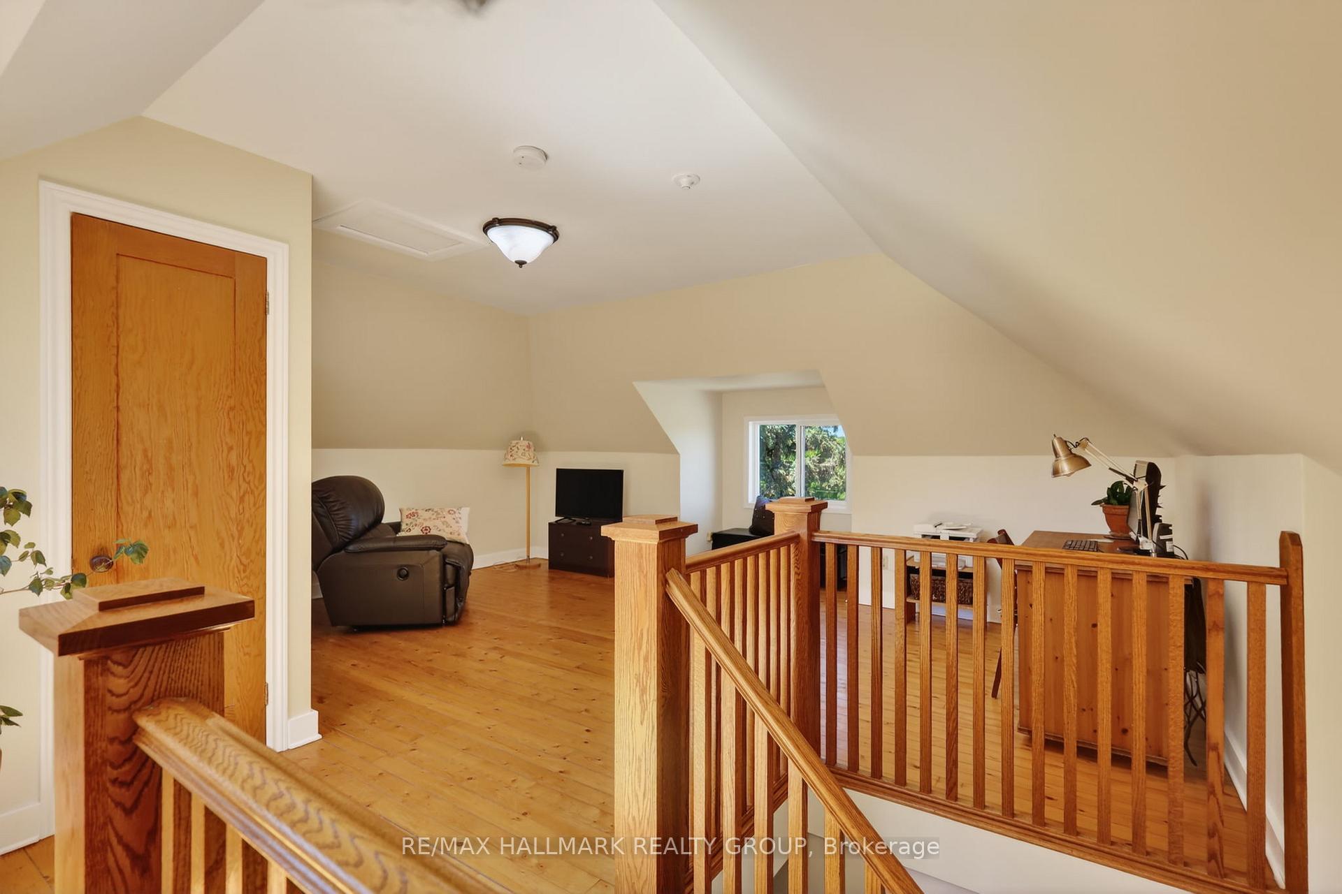 Photo 33 of 2043 Riverside Drive, Ottawa, Faircrest Heights — HOMEH