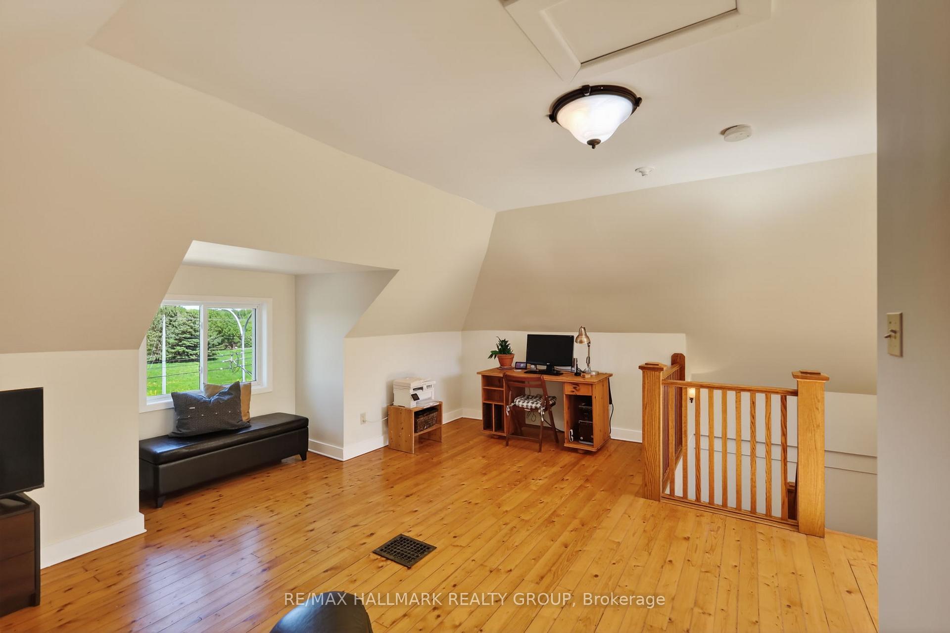 Photo 35 of 2043 Riverside Drive, Ottawa, Faircrest Heights — HOMEH