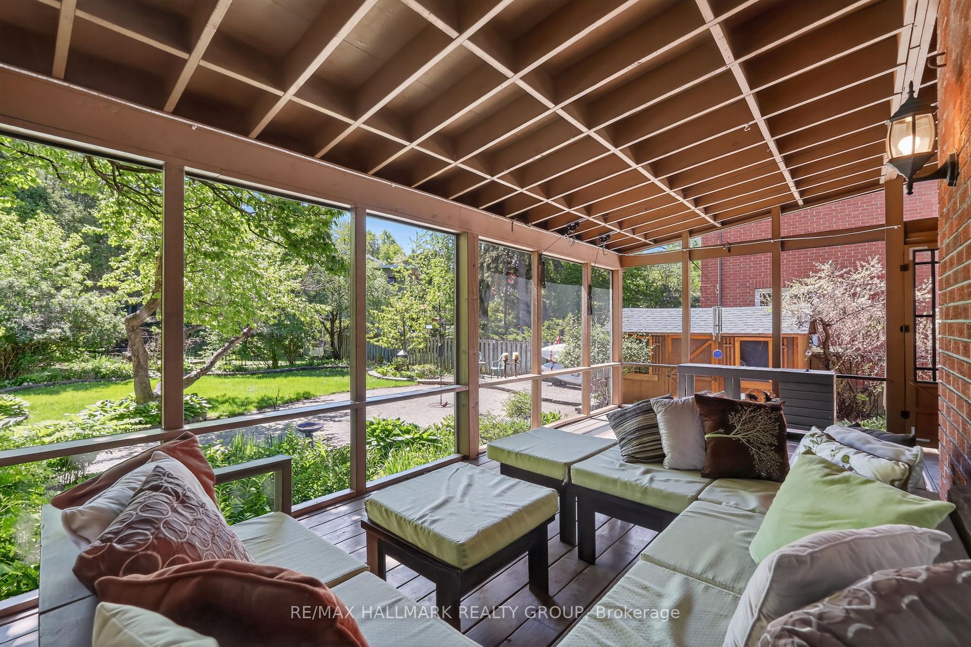 Photo 39 of 2043 Riverside Drive, Ottawa, Faircrest Heights — HOMEH