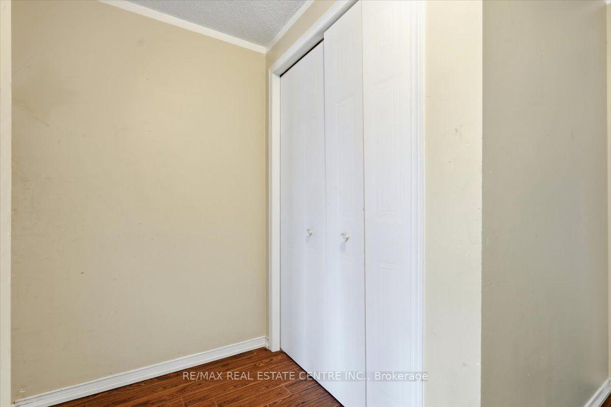 Photo 17 of 15 Roehampton Crescent, Guelph, Pineridge/Westminster Woods — HOMEH