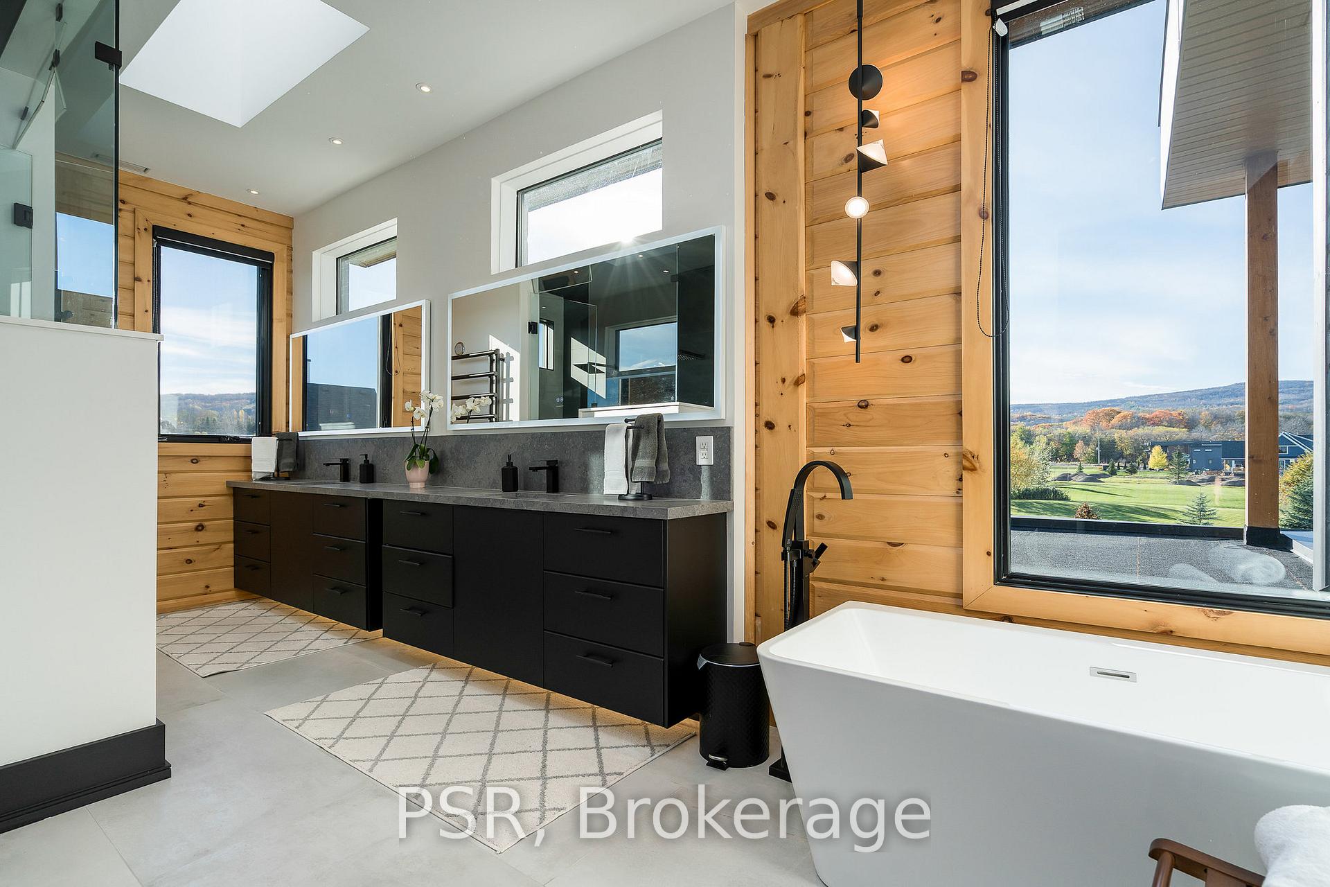 Photo 14 of 4 Raintree Court, Clearview, Rural Clearview — HOMEH