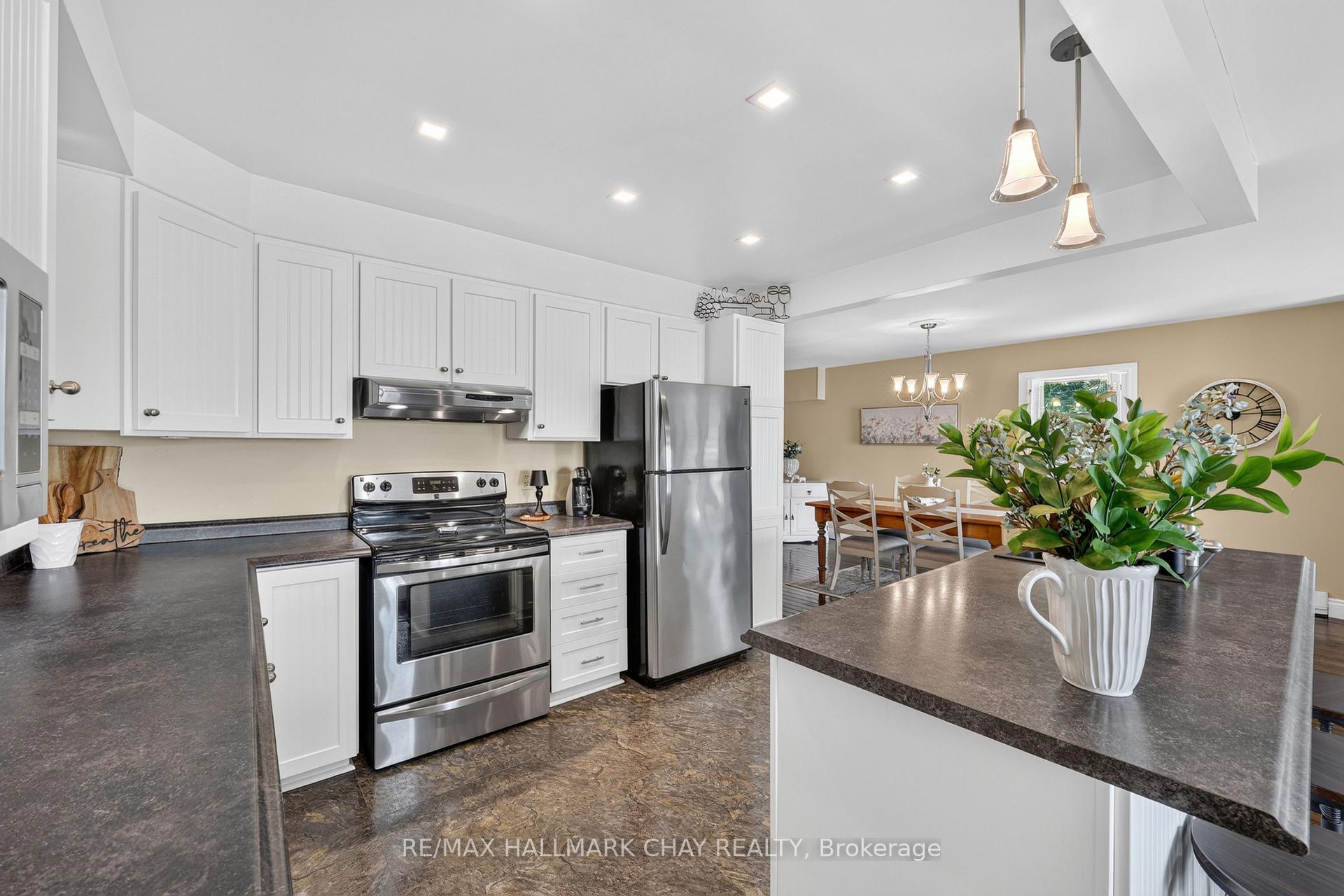 Photo 17 of 2289 Lakeshore Road E, Oro-Medonte, Rural Oro-Medonte — HOMEH