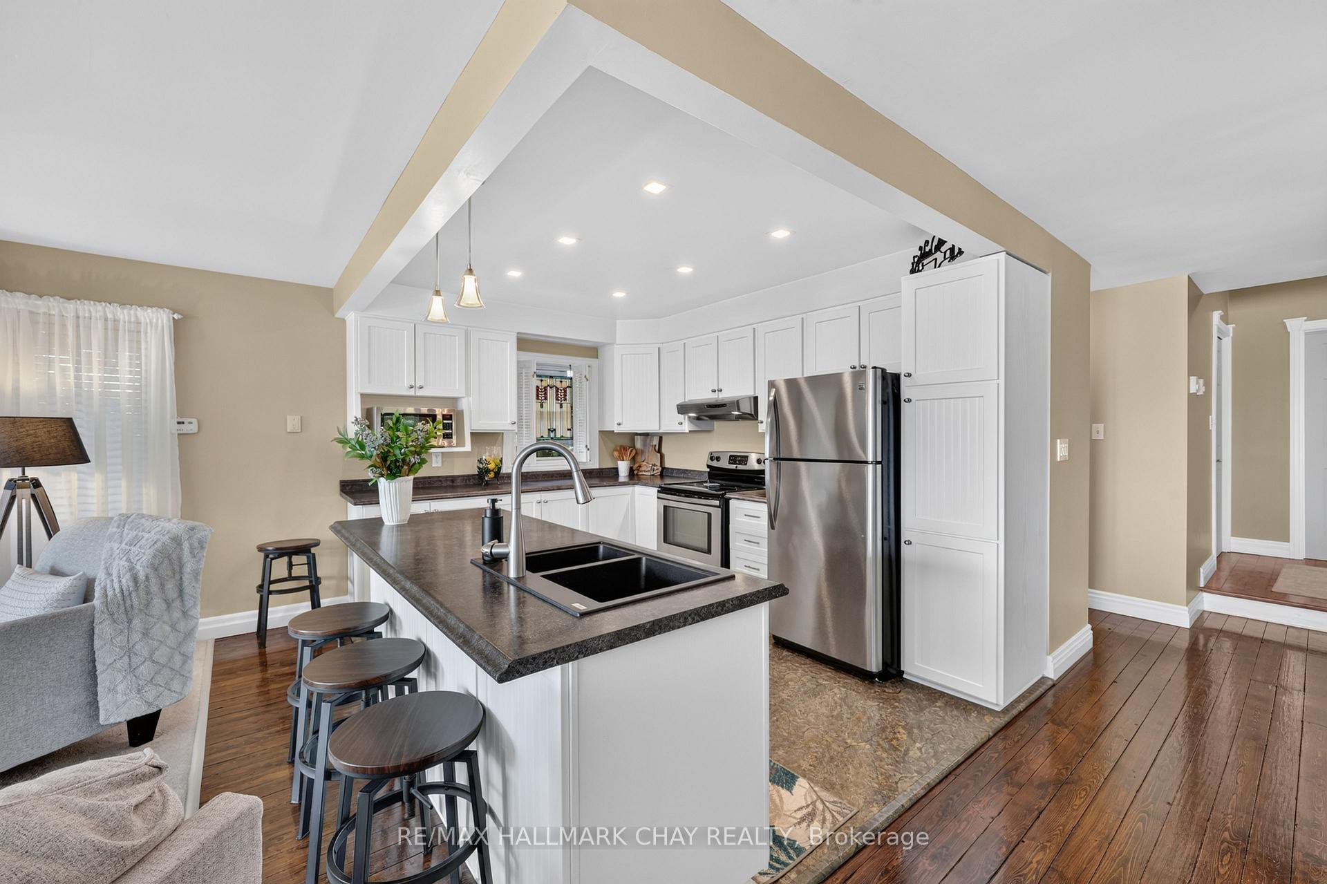 Photo 18 of 2289 Lakeshore Road E, Oro-Medonte, Rural Oro-Medonte — HOMEH