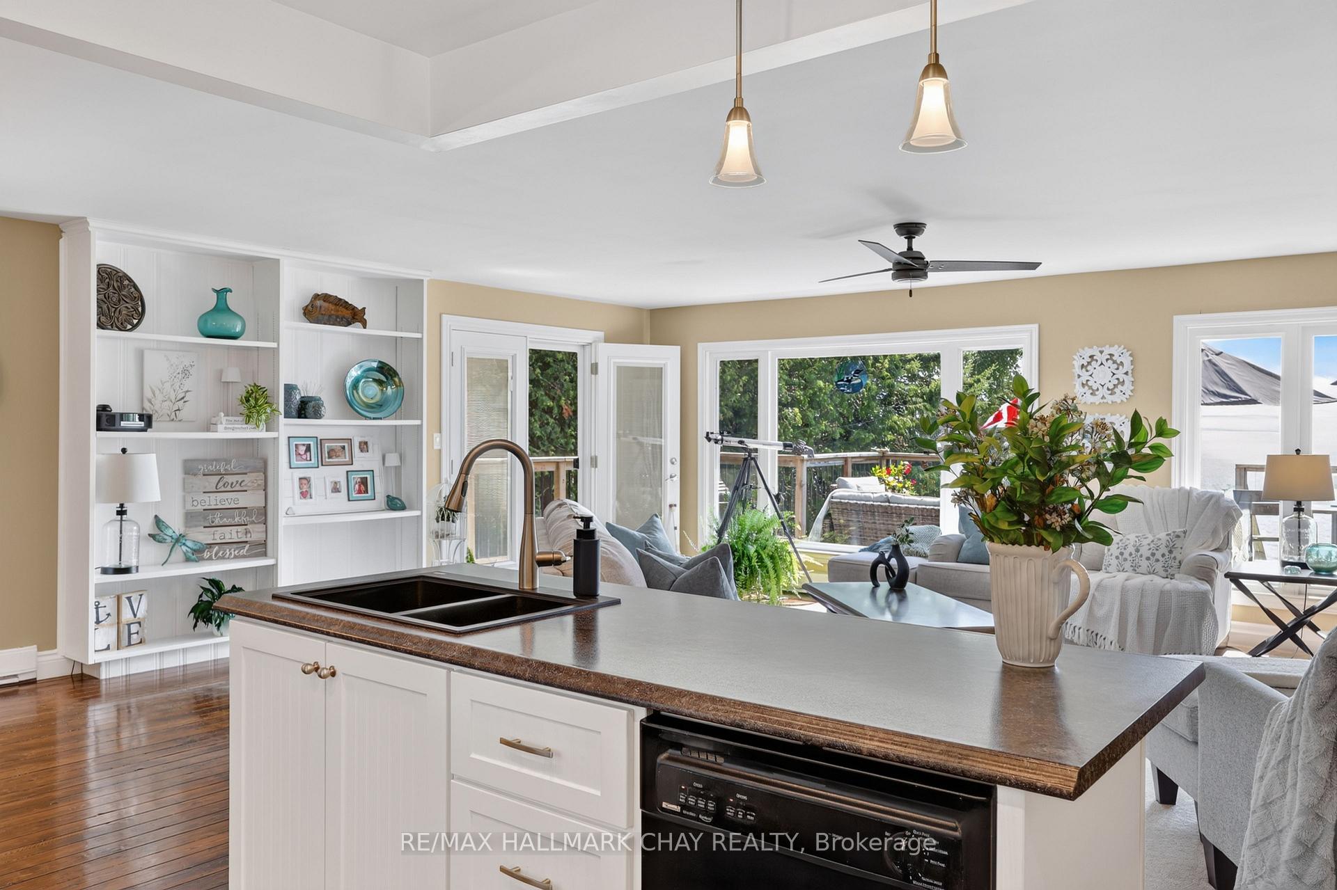 Photo 20 of 2289 Lakeshore Road E, Oro-Medonte, Rural Oro-Medonte — HOMEH