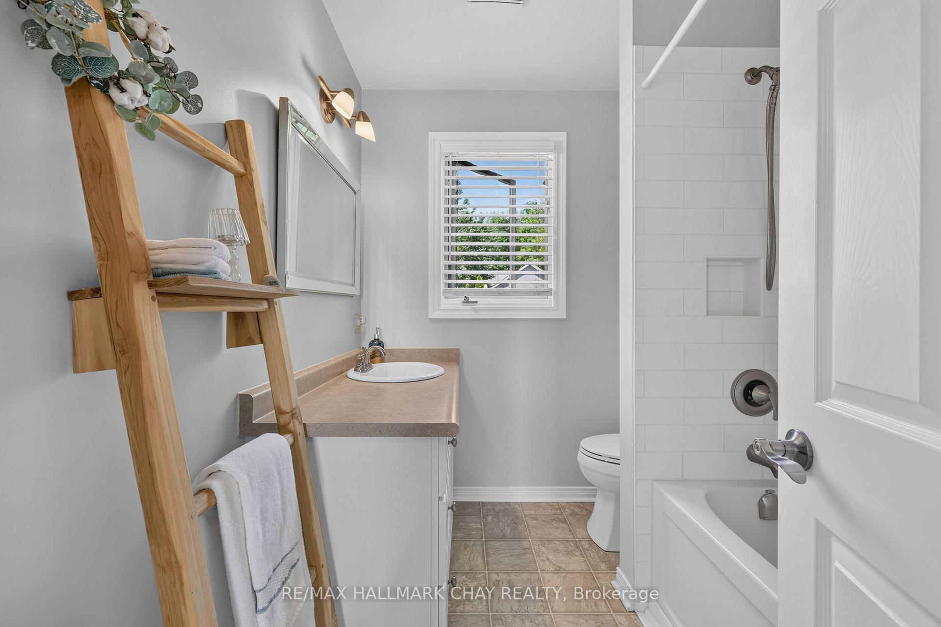 Photo 45 of 2289 Lakeshore Road E, Oro-Medonte, Rural Oro-Medonte — HOMEH