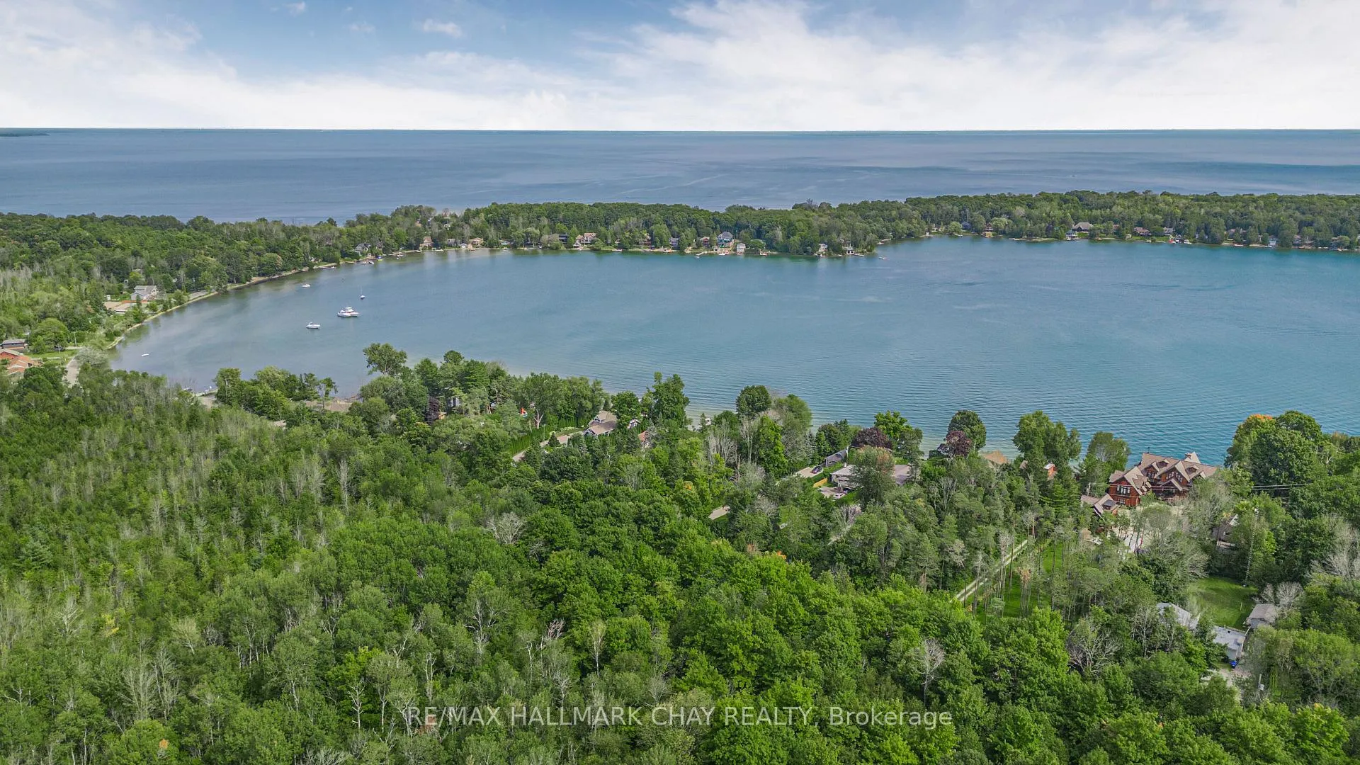 Photo 11 of 2289 Lakeshore Road E, Oro-Medonte, Rural Oro-Medonte — HOMEH