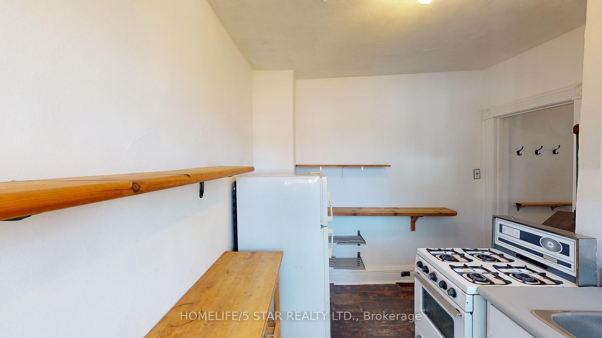 Photo 4 of Unit Apt 2, 39 Humbert Street, Toronto, Trinity-Bellwoods — HOMEH