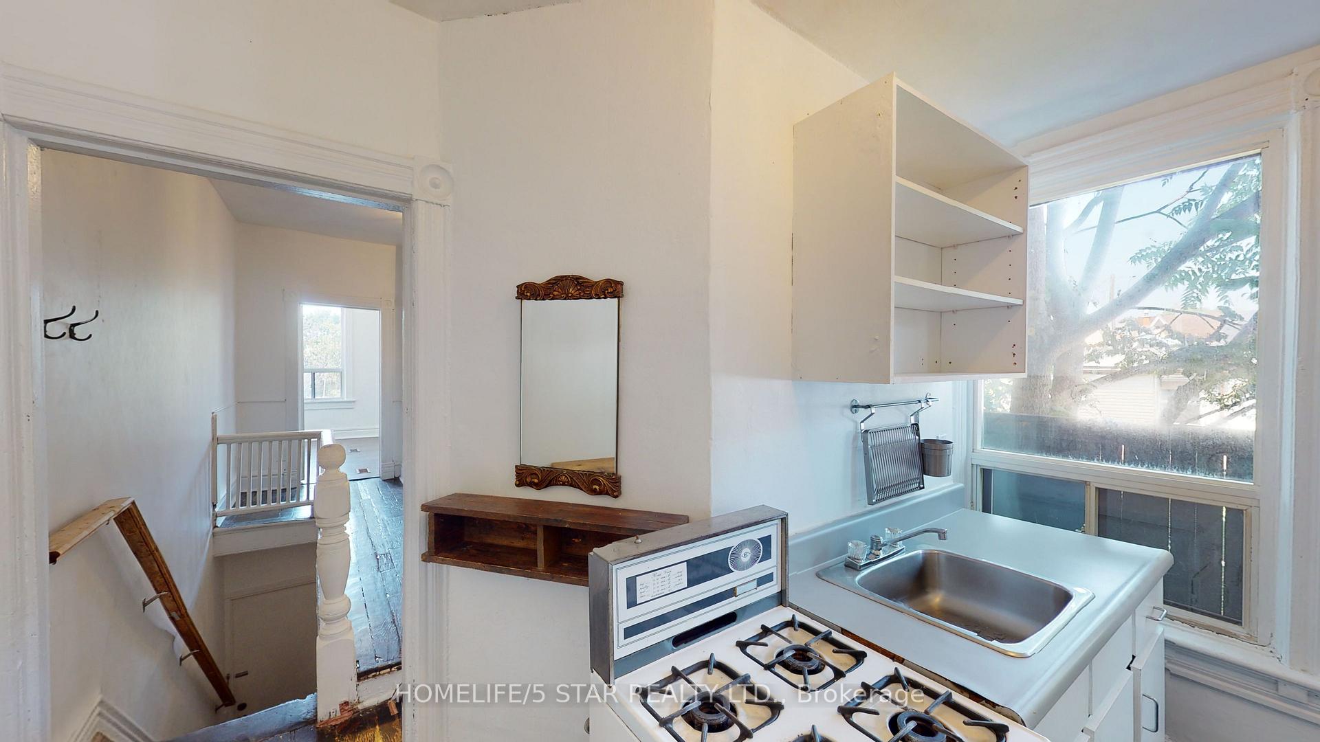 Photo 11 of Unit Apt 2, 39 Humbert Street, Toronto, Trinity-Bellwoods — HOMEH