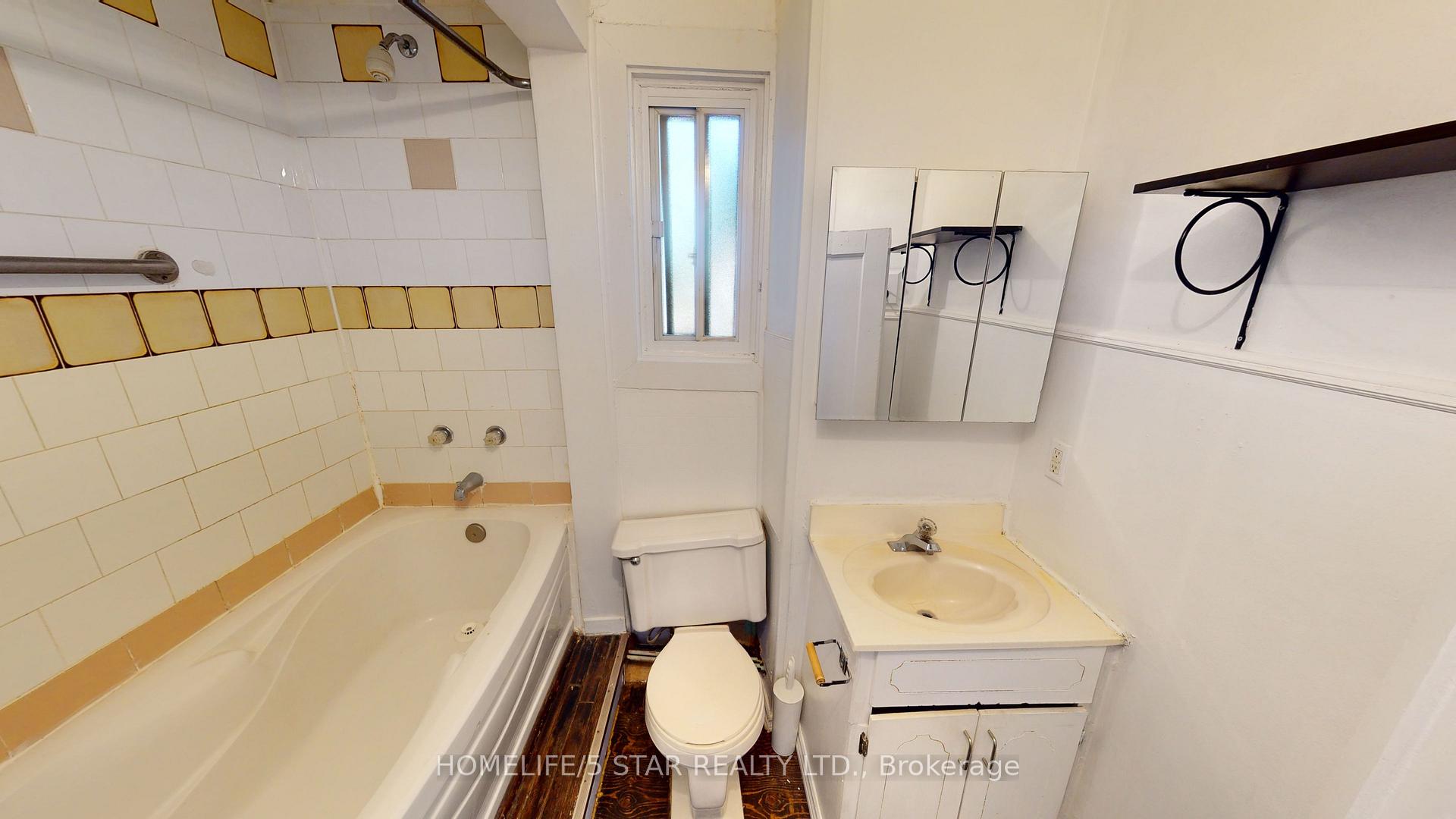 Photo 18 of Unit Apt 2, 39 Humbert Street, Toronto, Trinity-Bellwoods — HOMEH