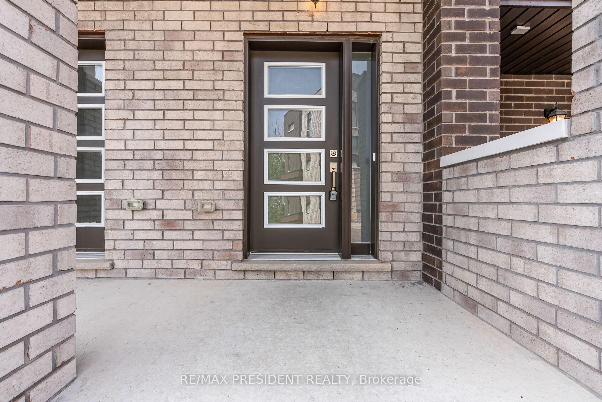 Photo 5 of 34 Queenpost Drive E, Brampton, Credit Valley — HOMEH