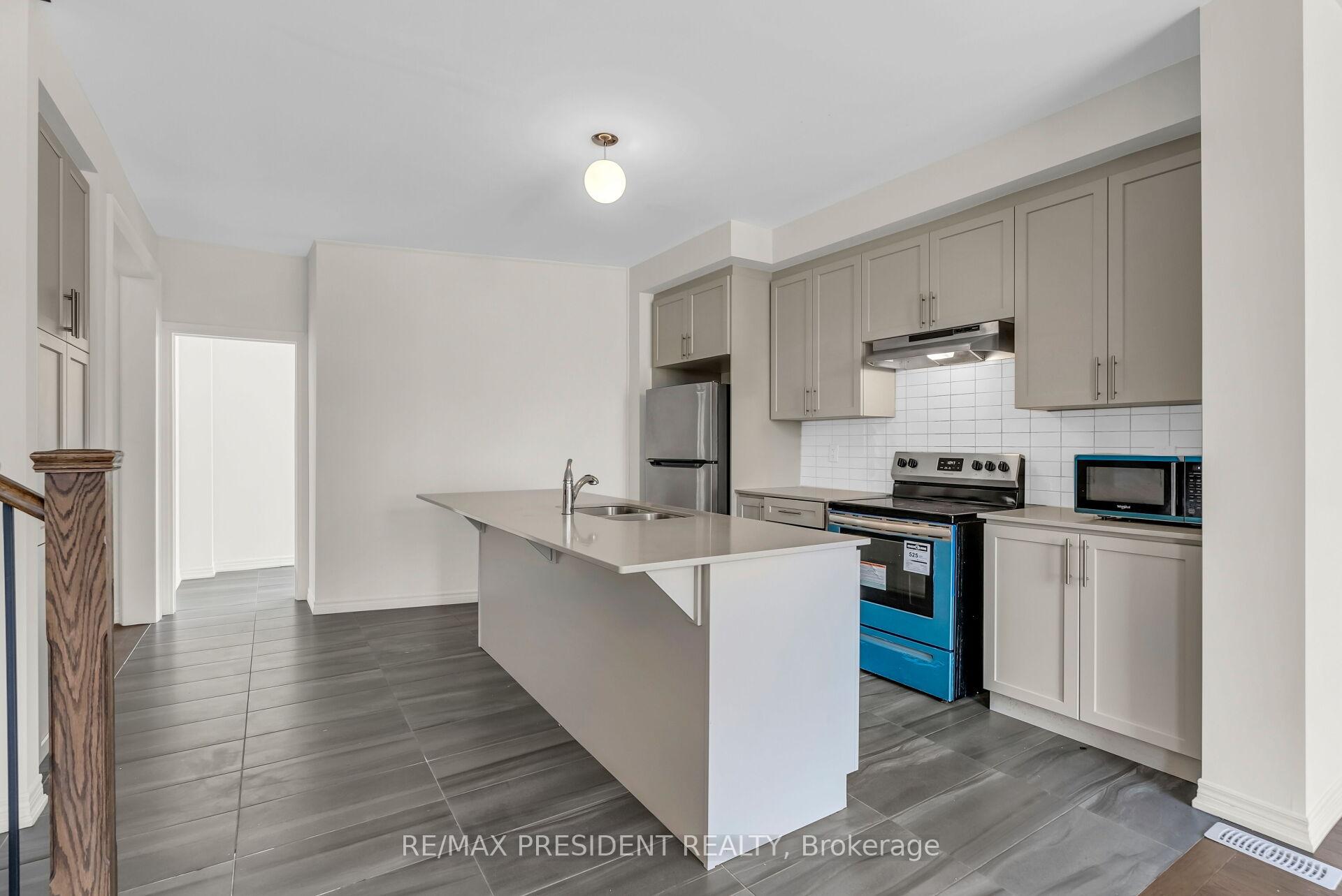 Photo 15 of 34 Queenpost Drive E, Brampton, Credit Valley — HOMEH