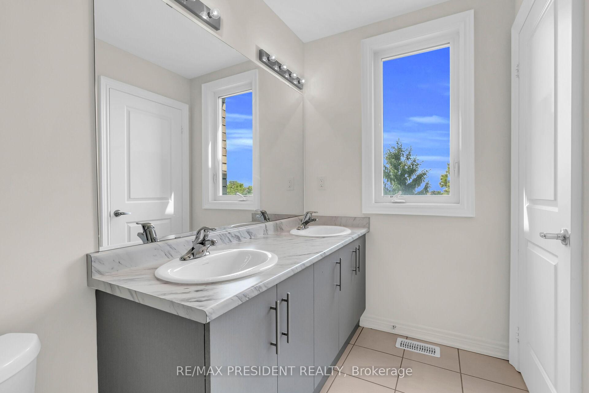 Photo 32 of 34 Queenpost Drive E, Brampton, Credit Valley — HOMEH