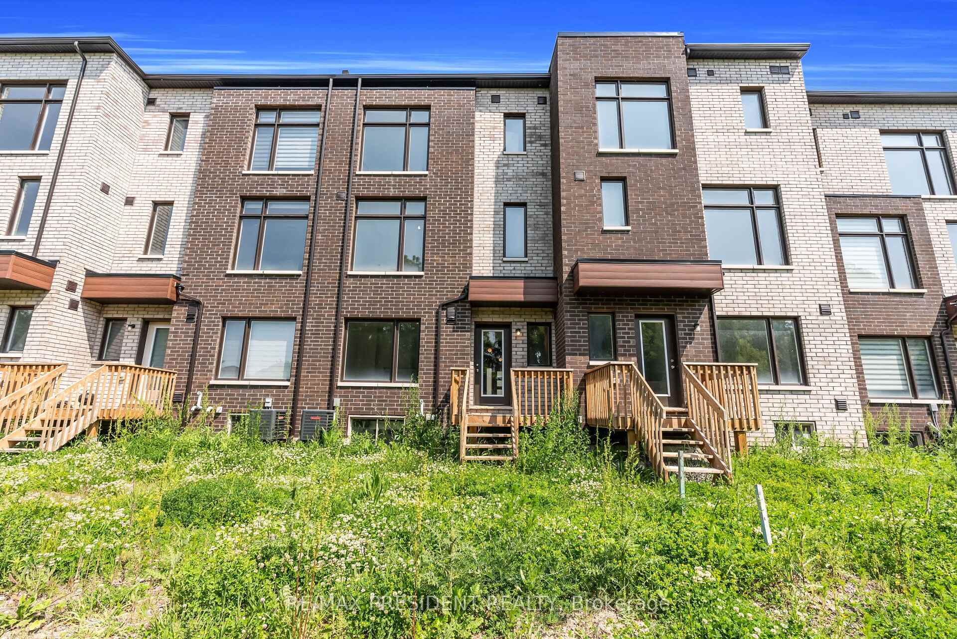 Photo 44 of 34 Queenpost Drive E, Brampton, Credit Valley — HOMEH