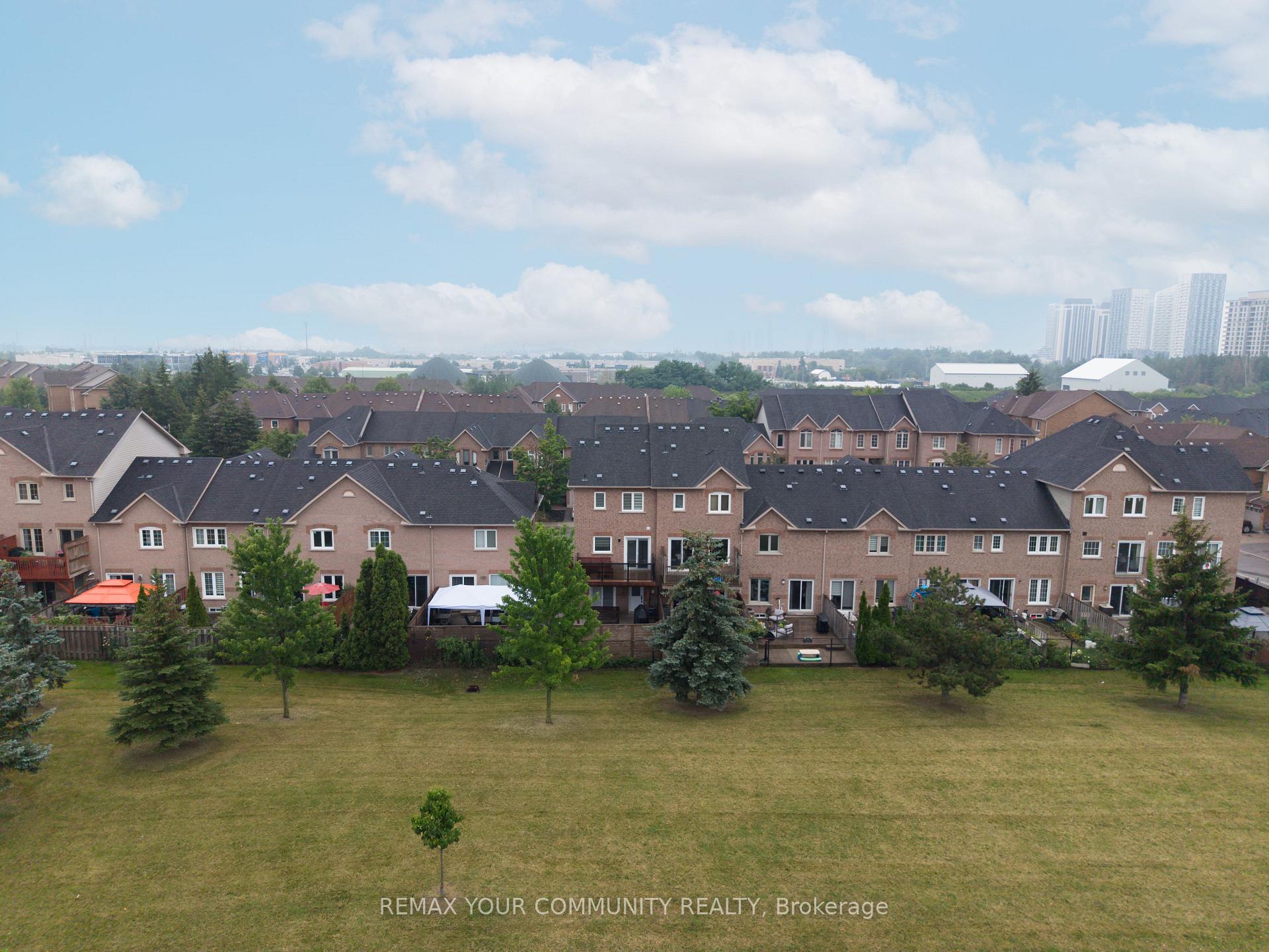 Photo 31 of 40 Tania Crescent, Vaughan, Maple — HOMEH