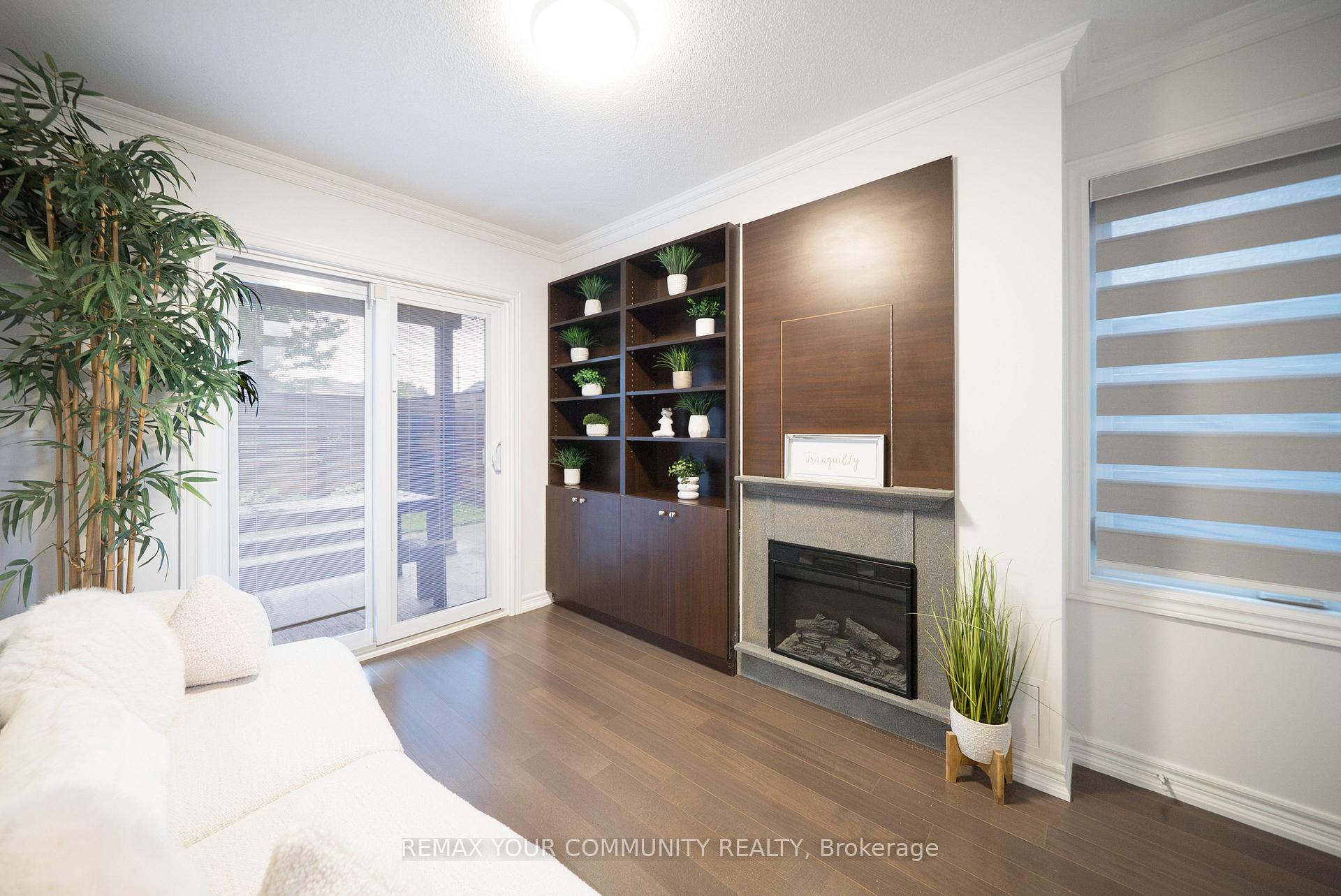 Photo 5 of 40 Tania Crescent, Vaughan, Maple — HOMEH
