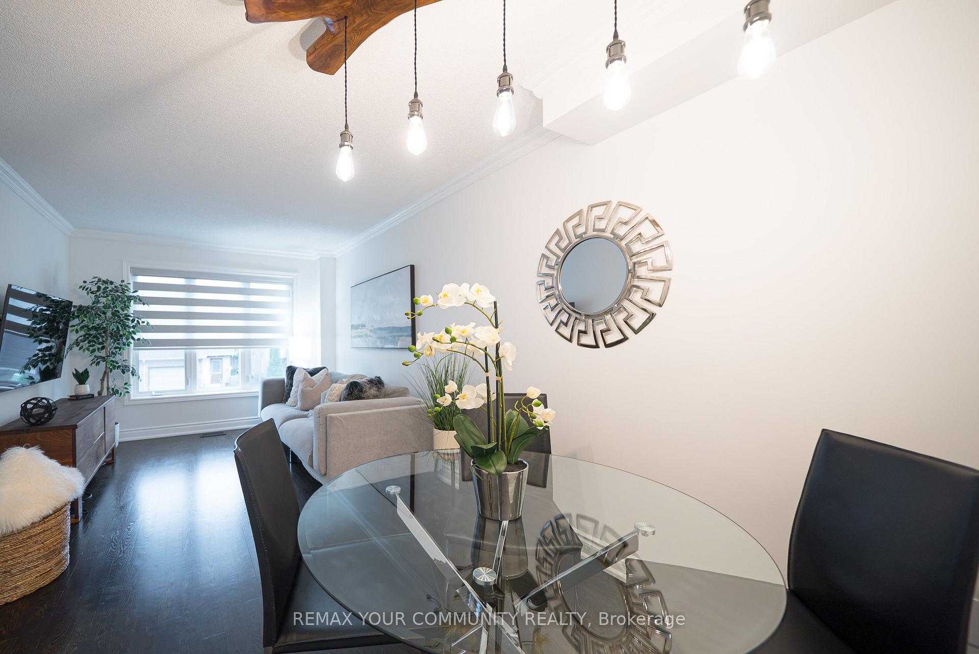 Photo 9 of 40 Tania Crescent, Vaughan, Maple — HOMEH