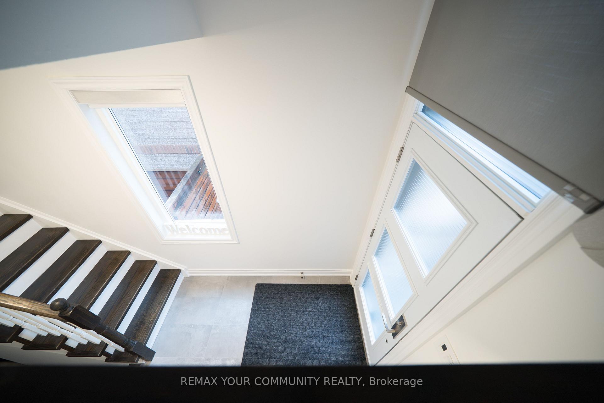 Photo 13 of 40 Tania Crescent, Vaughan, Maple — HOMEH