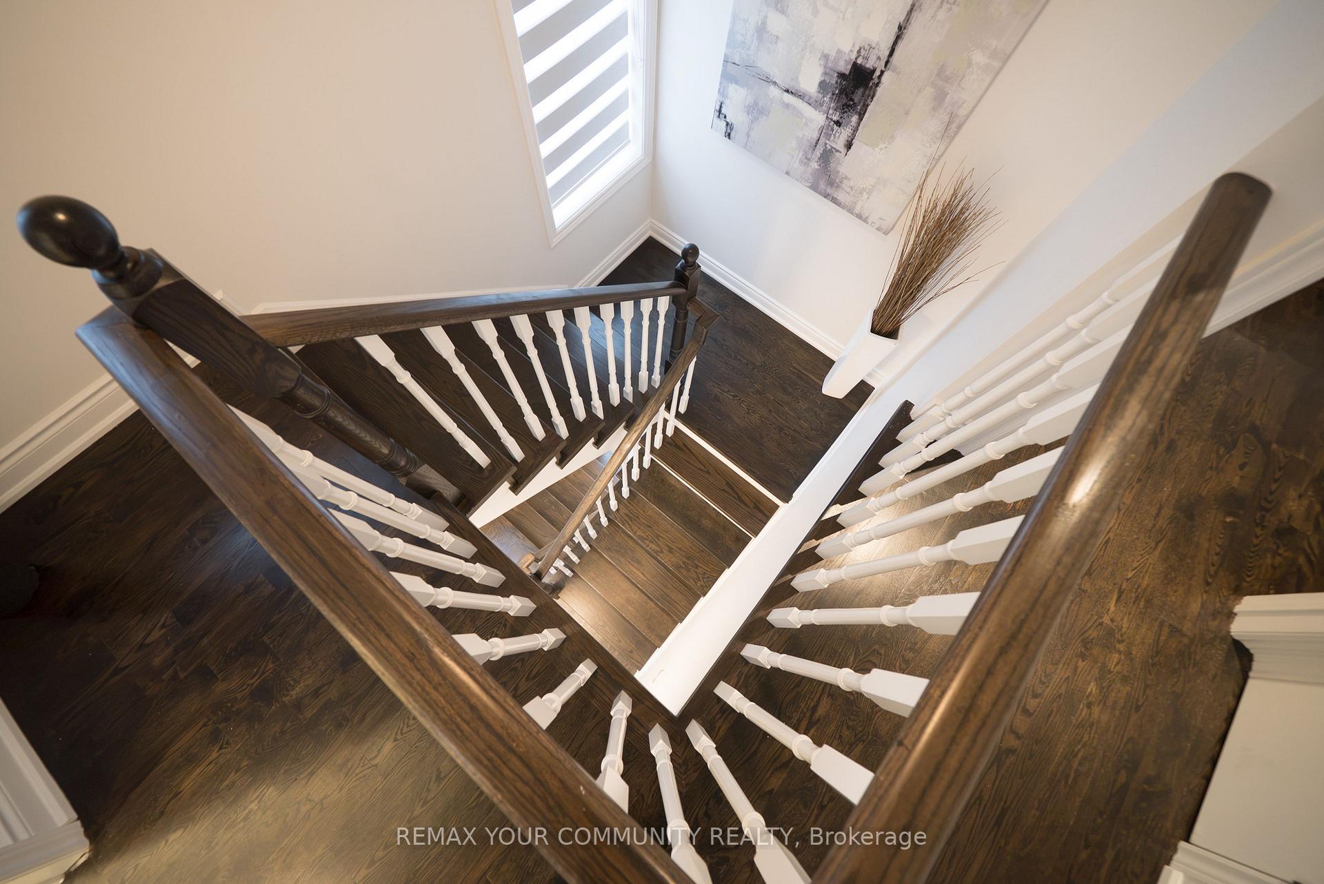 Photo 25 of 40 Tania Crescent, Vaughan, Maple — HOMEH